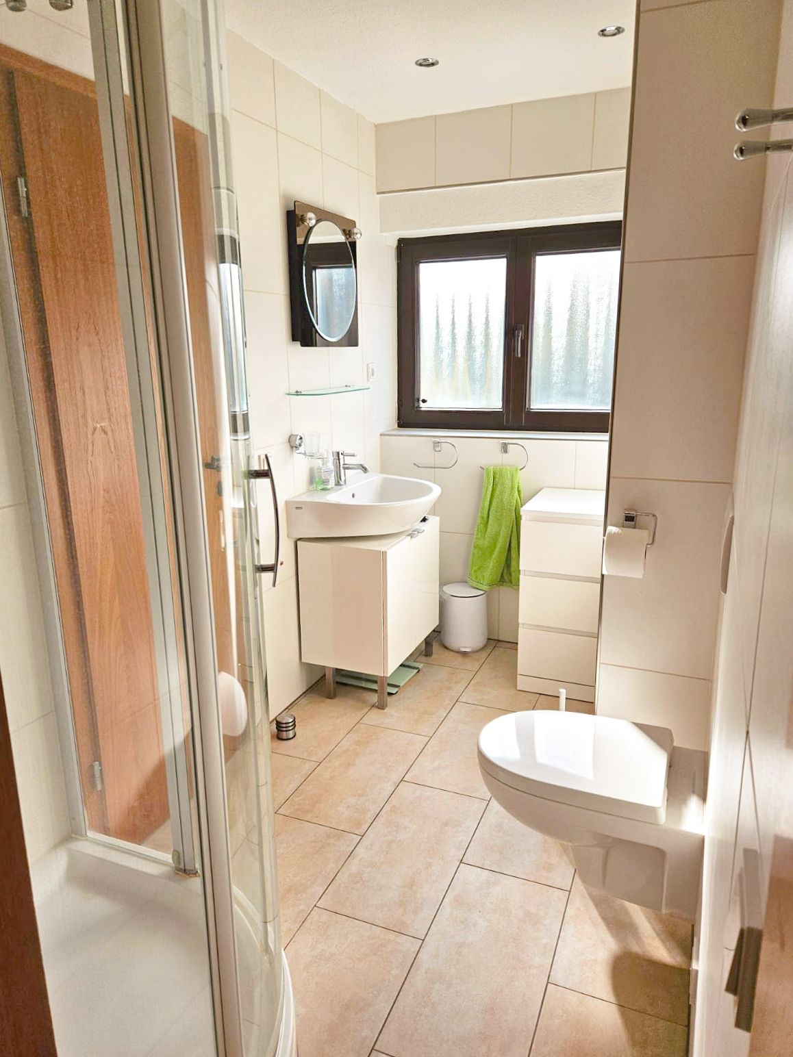  Furnished 3.5-Room Apartment With Balcony And Parking Space In A Quiet Location - Ready For Immediat  -  Furnished 3.5-room apartment with balcony and parking space in a quiet location - ready for immediate occupancy  - Gallery -  20