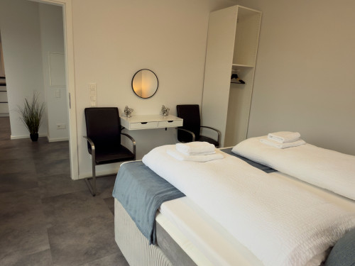 Modern 135 m² Penthouse with Balcony, A/C & Views – Near Cologne/Bonn Airport - Gallery - 24