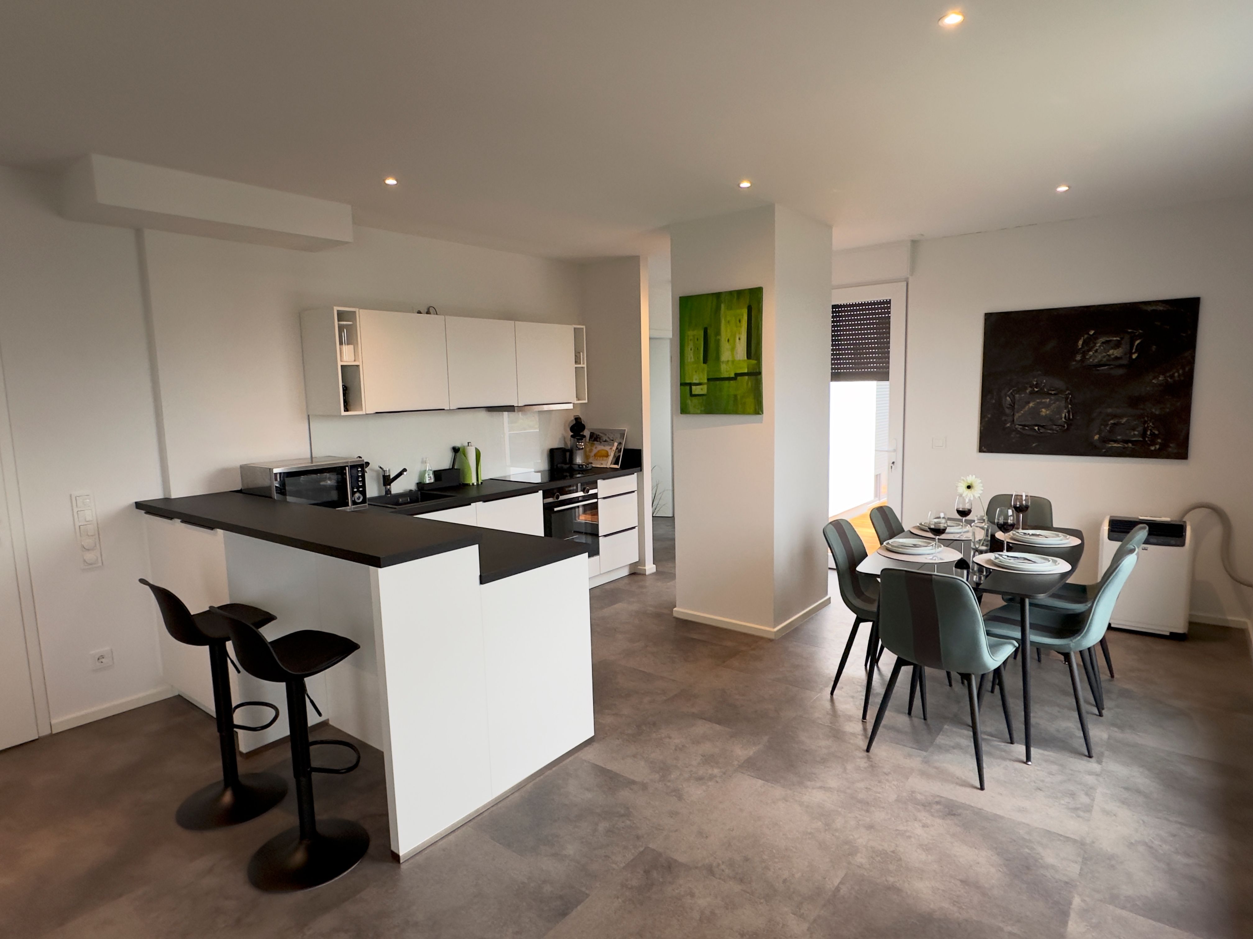 Modern 135 m² Penthouse With Balcony, A/C & Views – Near Cologne/Bonn Airport - 26