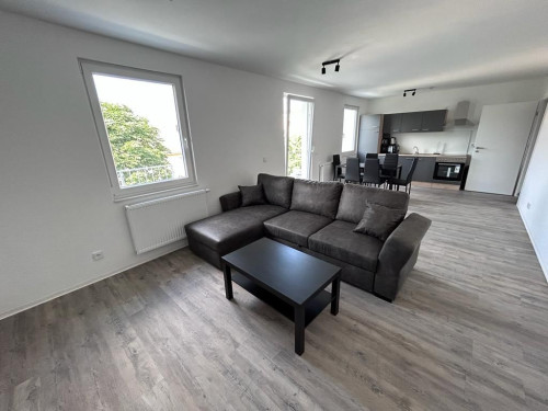 Fantastic & nice home in Troisdorf