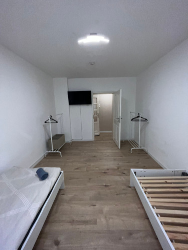 Great suite in popular area