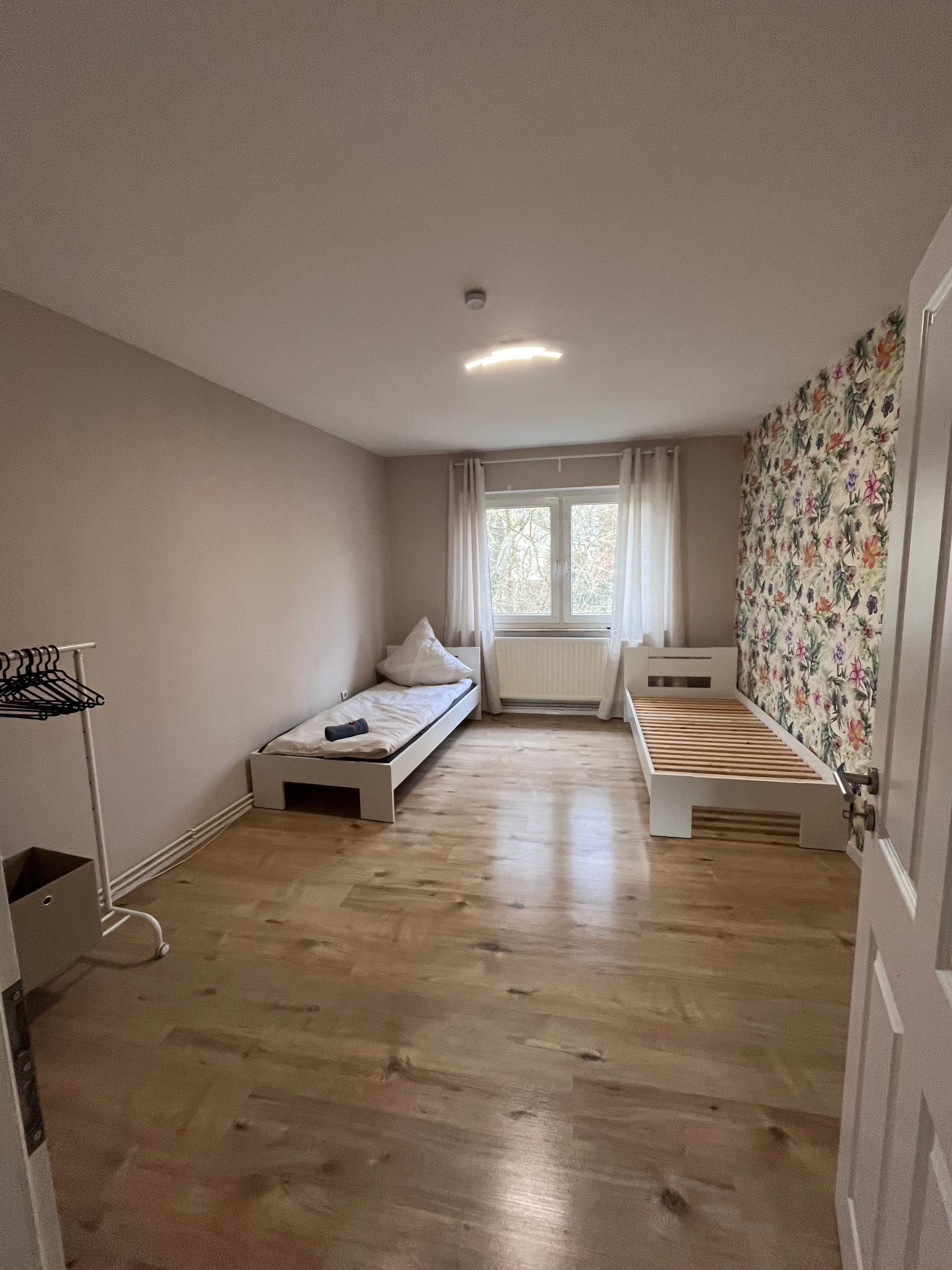 Great Suite In Popular Area - Great suite in popular area - Gallery - 18