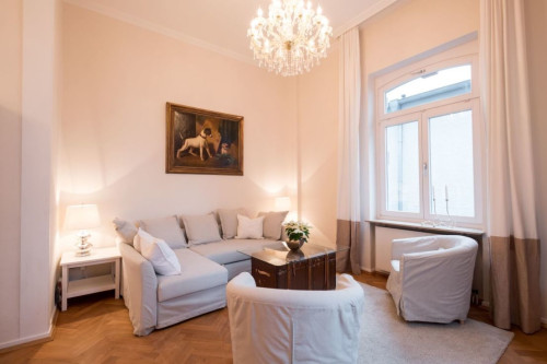 Exclusive house in best area close to the park