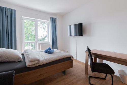Cozy 2-Room Apartment with Balcony in Magdeburg - Gallery - 17