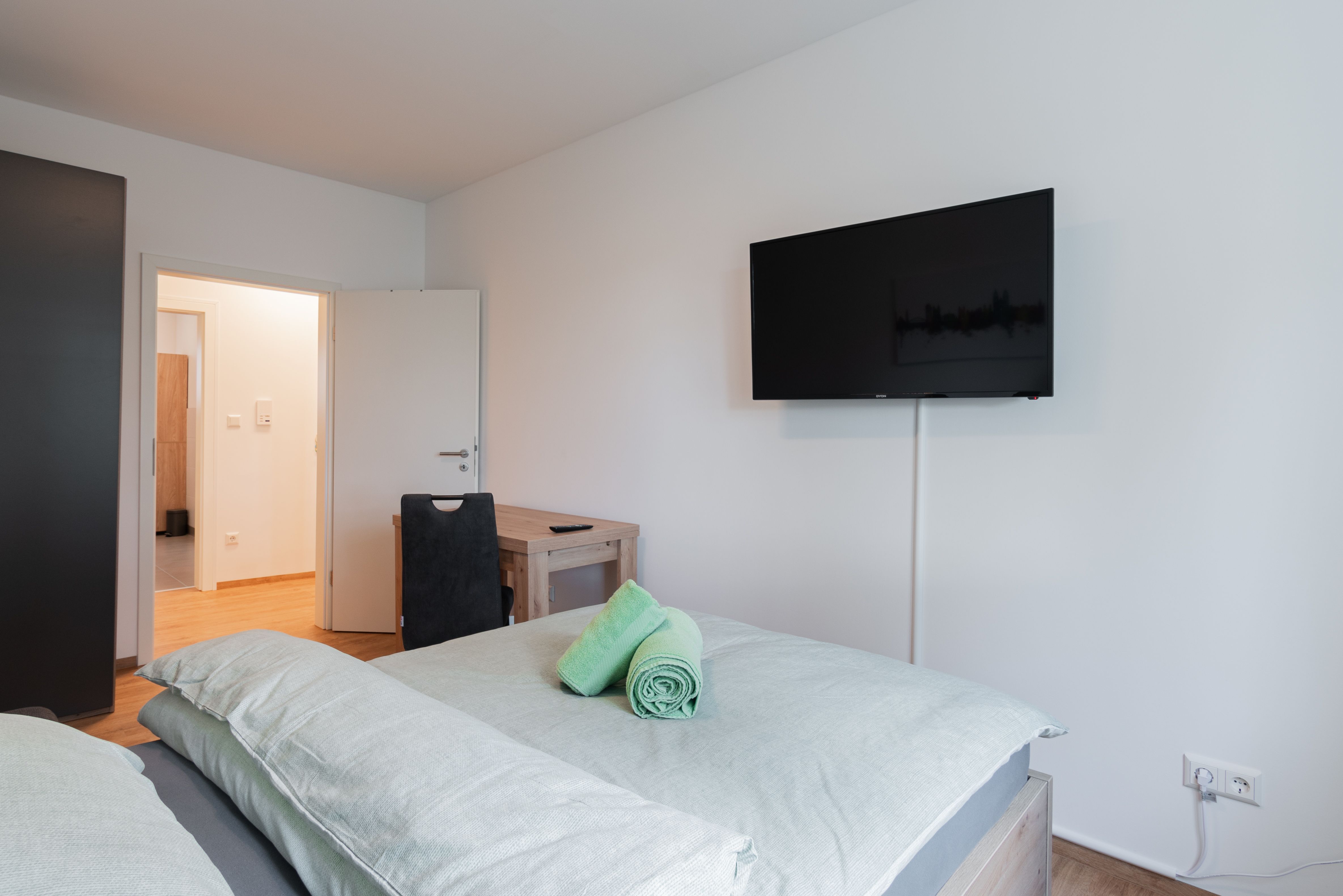 Cozy 2-Room Apartment With Balcony In Magdeburg - 11