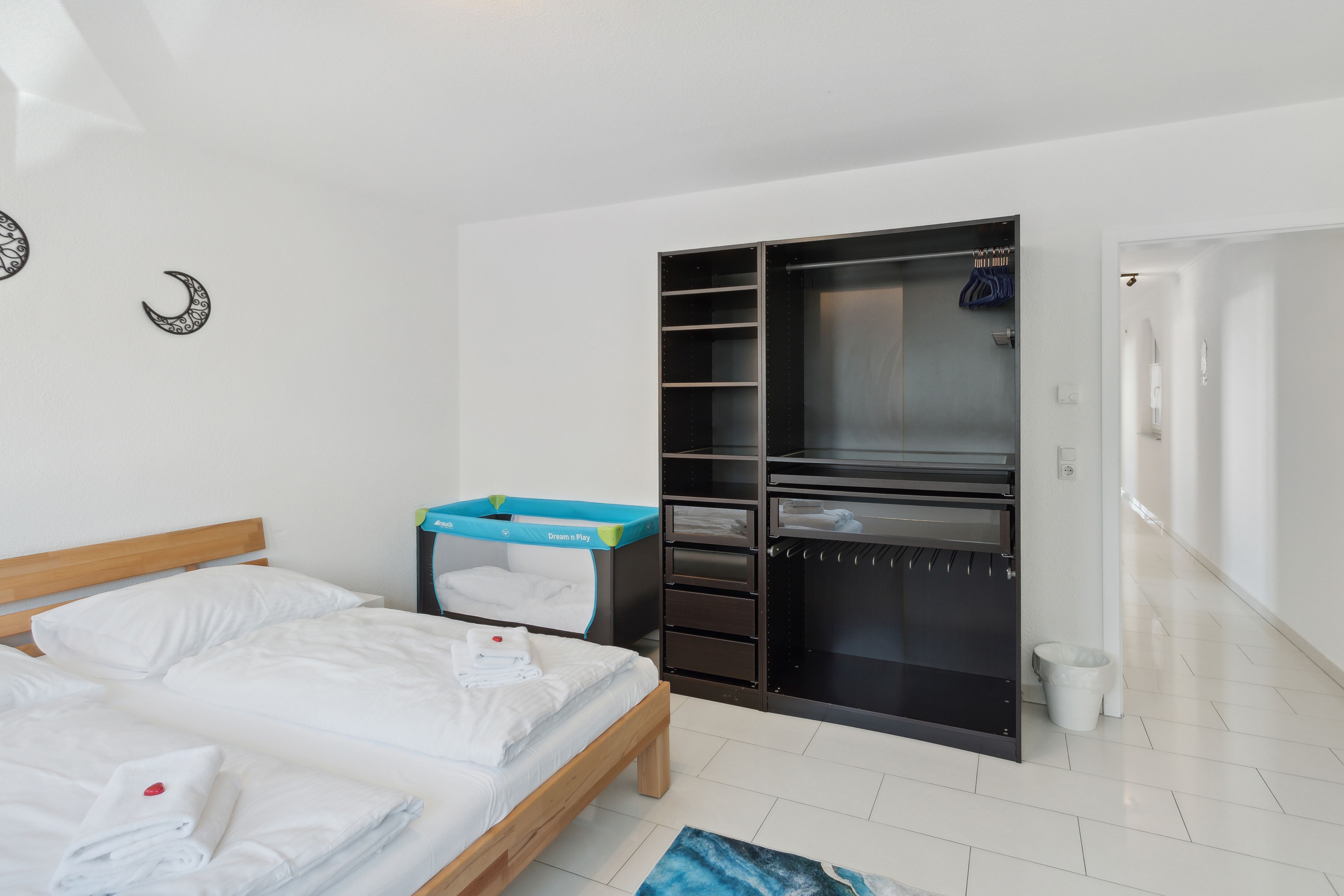 Modern Comfort For 6 / Kitchen / Balcony / Parking - Modern comfort for 6 / Kitchen / Balcony / Parking - Gallery - 17