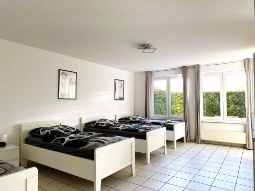 Сomfortable 6 bedroom house - Gallery - 15