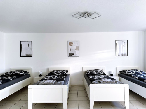 Сomfortable 6 bedroom house - Gallery - 12