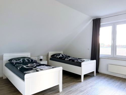Сomfortable 6 bedroom house - Gallery - 27