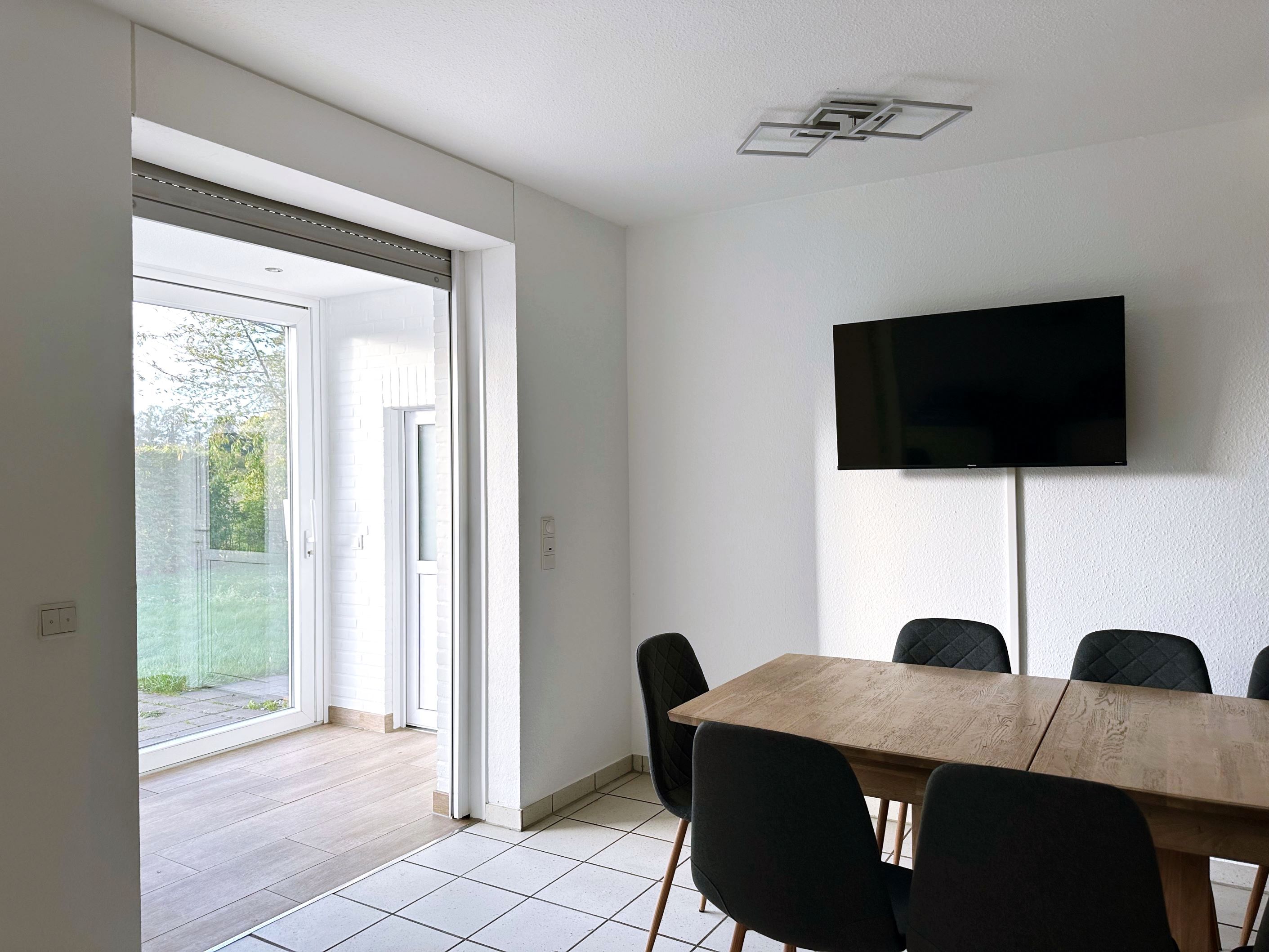 Сomfortable 6 Bedroom House - 6