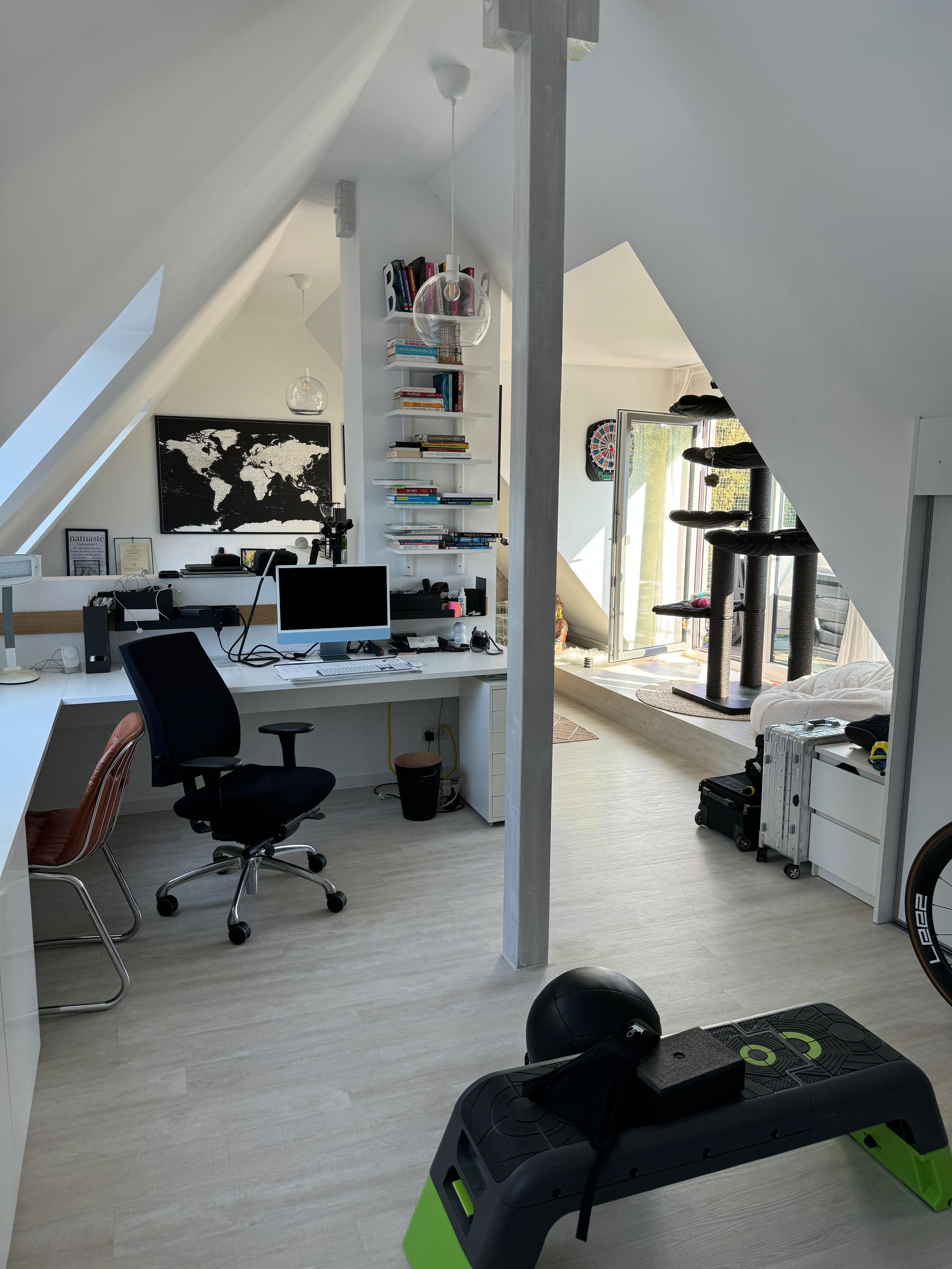 **Beautiful Maisonette Apartment In Prime Location In Cologne For Rent - **Beautiful Maisonette Apartment in Prime Location in Cologne for rent - Gallery - 9