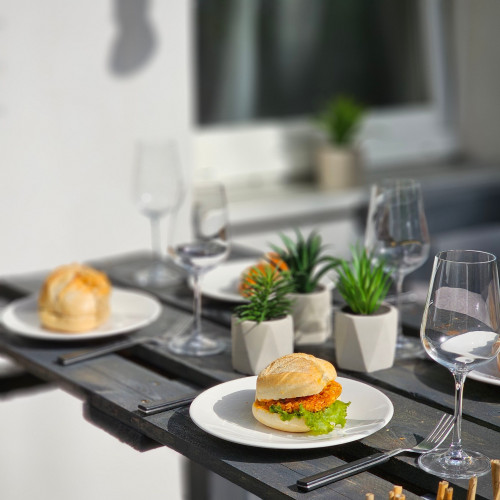 The World, central, 4 persons, Netflix, balcony, The World, Stilvolles Apartment, Stadtzentral, Parking Free