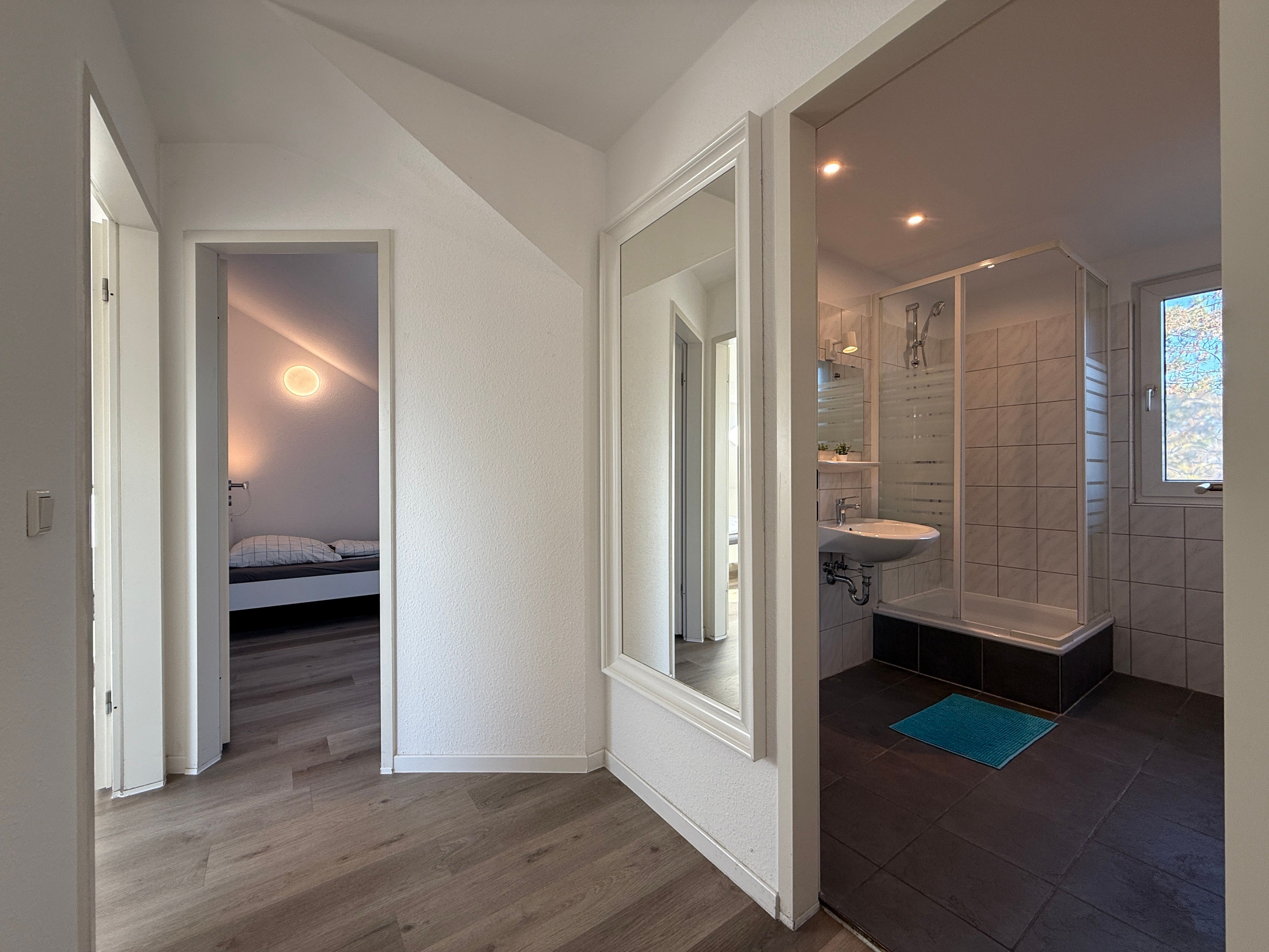  Bright, Beautiful Flat Located In Hilden  -  Bright, beautiful flat located in Hilden  - Gallery -  8