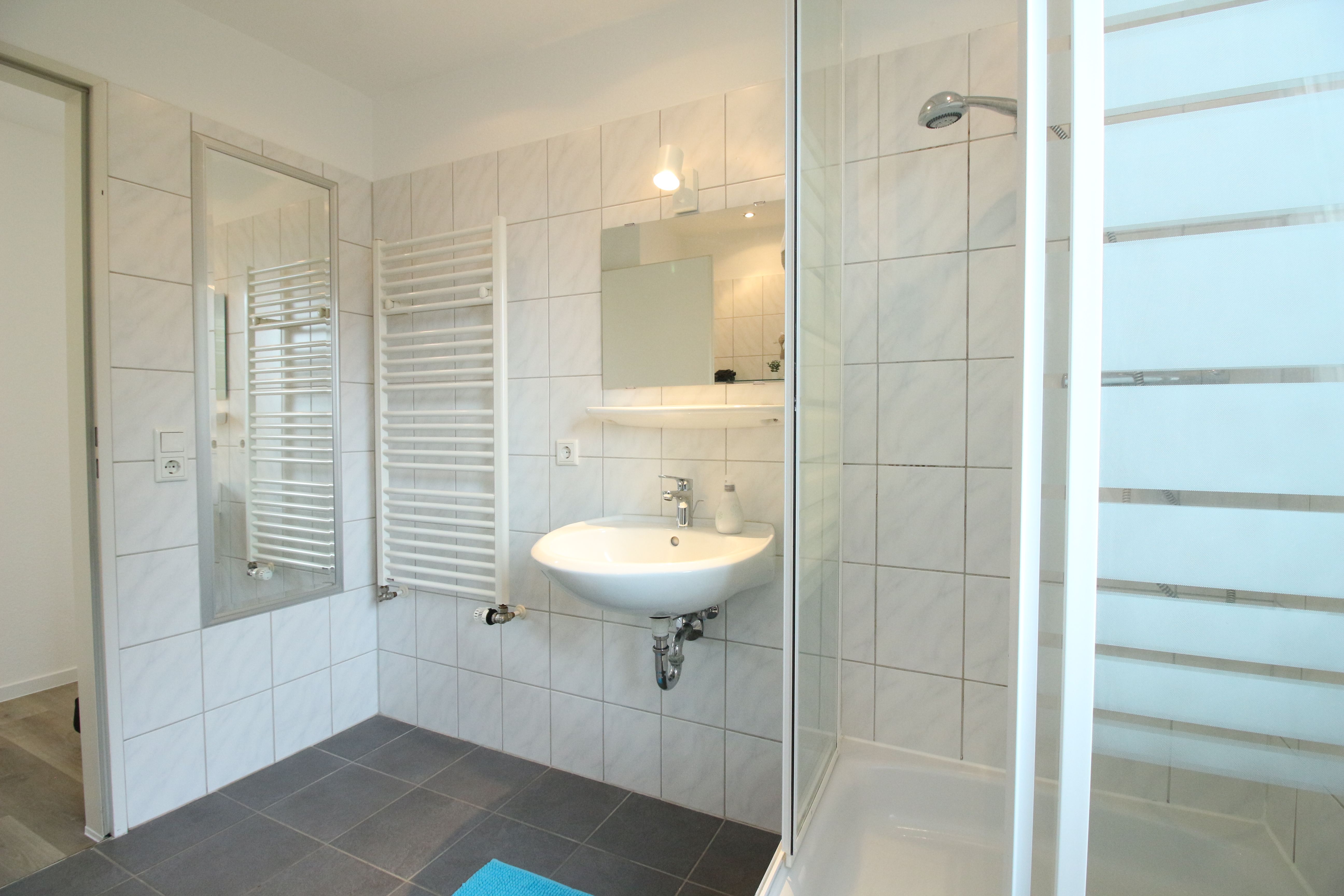  Bright, Beautiful Flat Located In Hilden  -  Bright, beautiful flat located in Hilden  - Gallery -  23