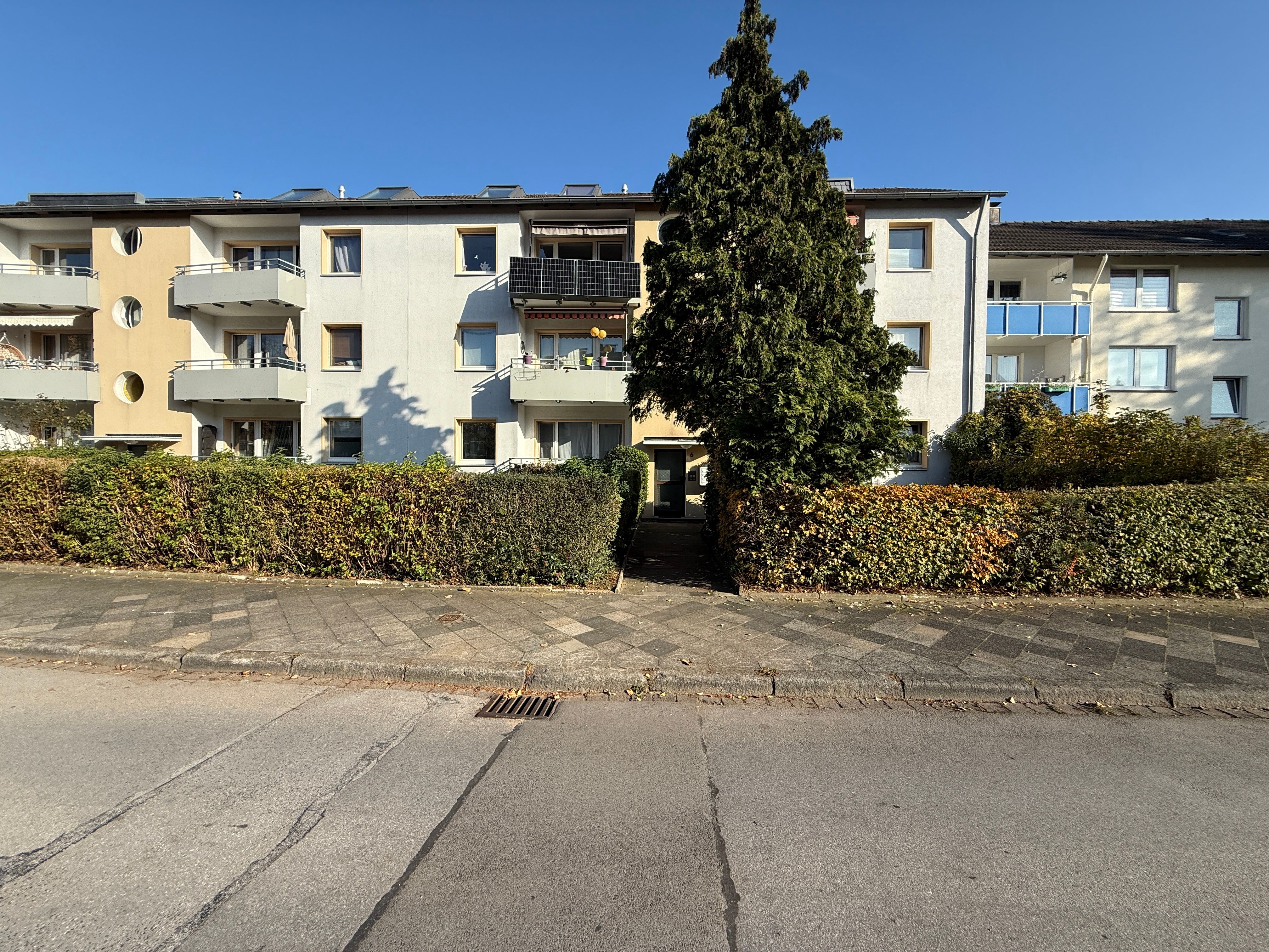  Bright, Beautiful Flat Located In Hilden  -  Bright, beautiful flat located in Hilden  - Gallery -  1