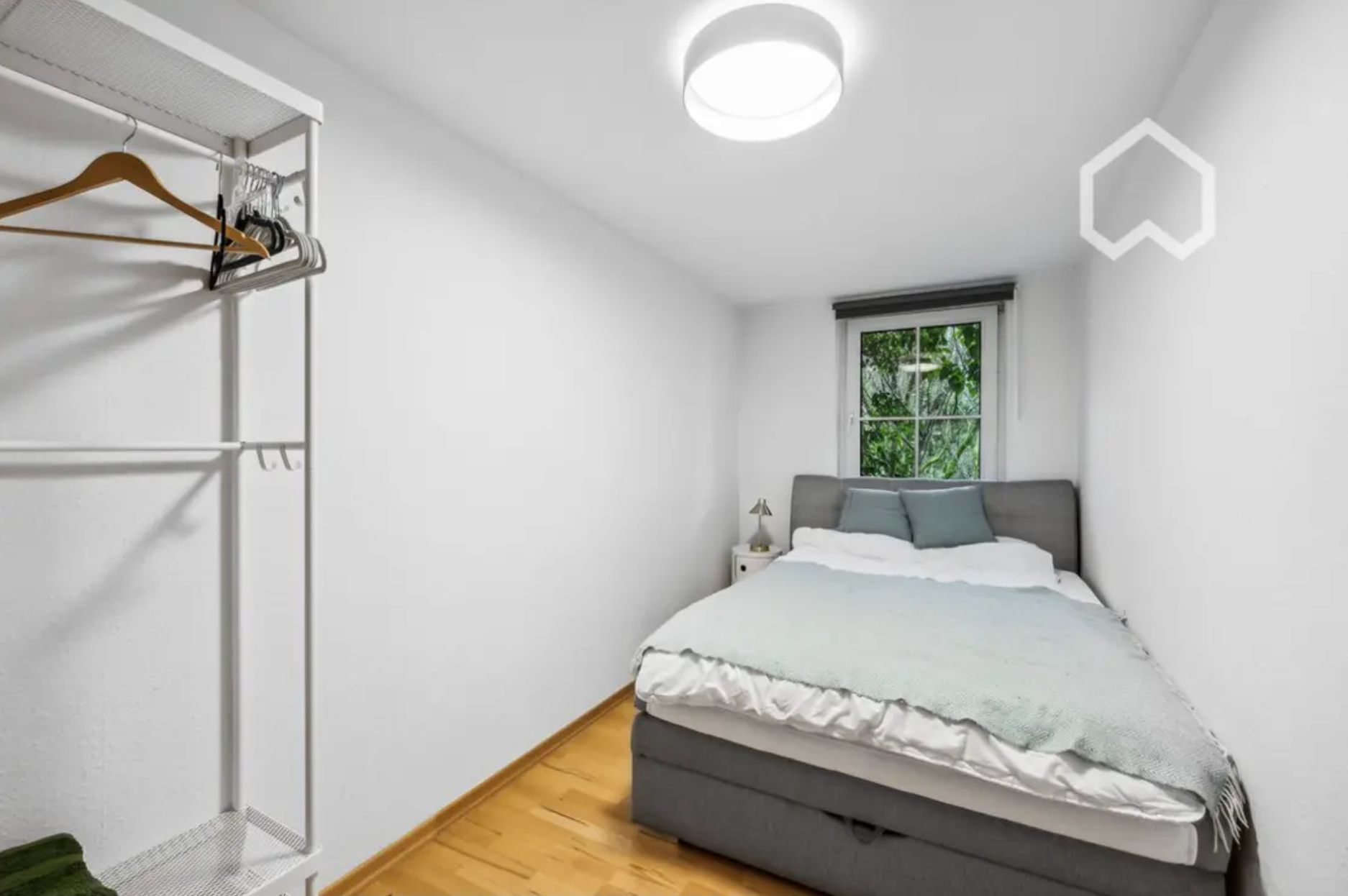 Exclusive, Quiet, And Cozy Room In The Apartment - 11