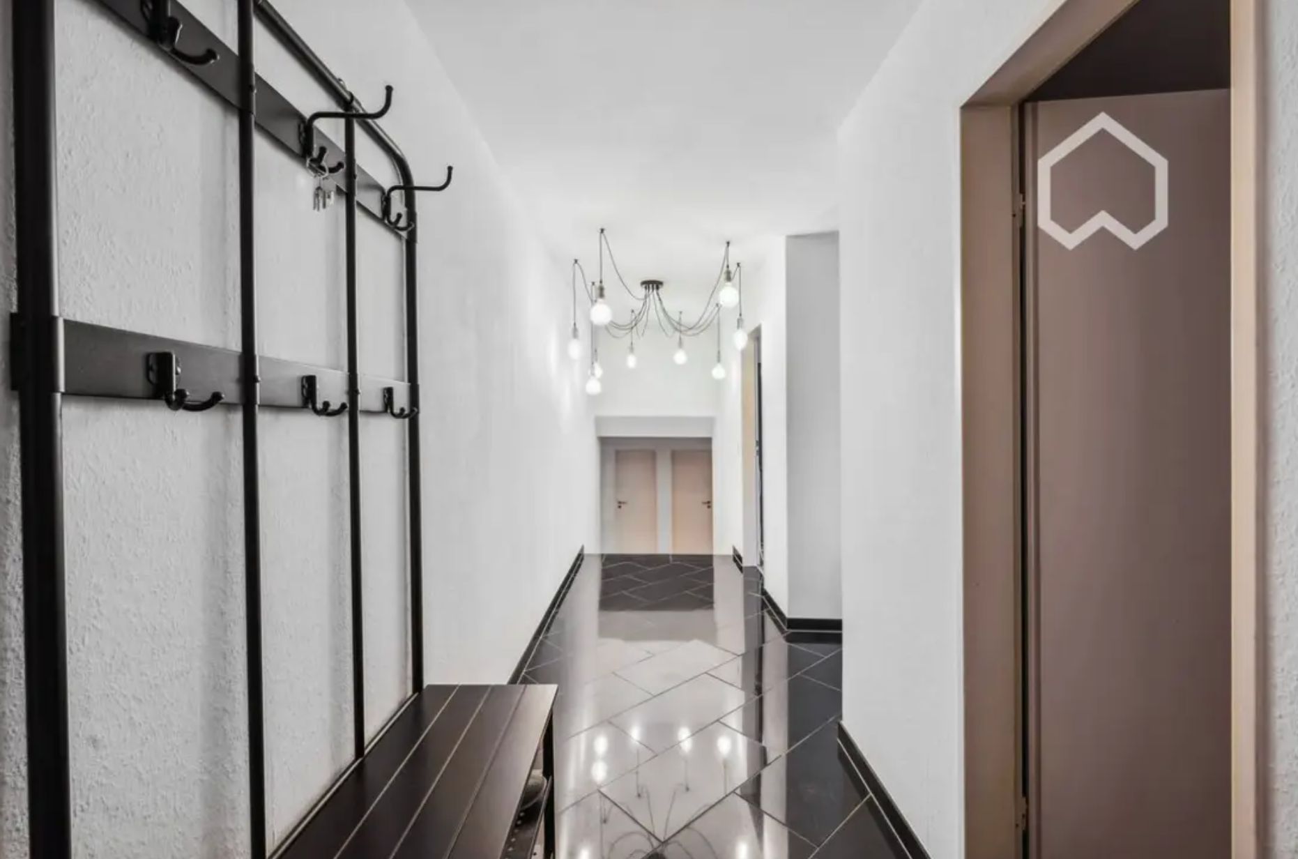 Exclusive, Quiet, And Cozy Room In The Apartment - 3