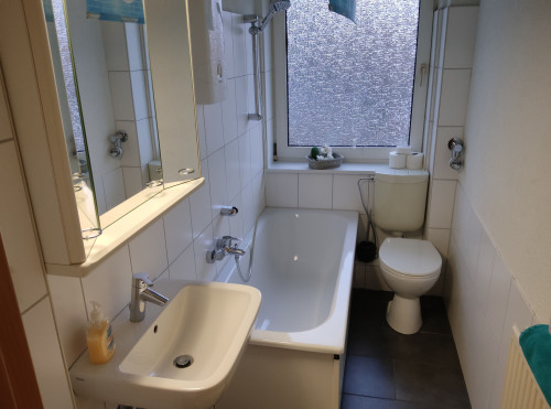 Wonderful, lovely flat conveniently located