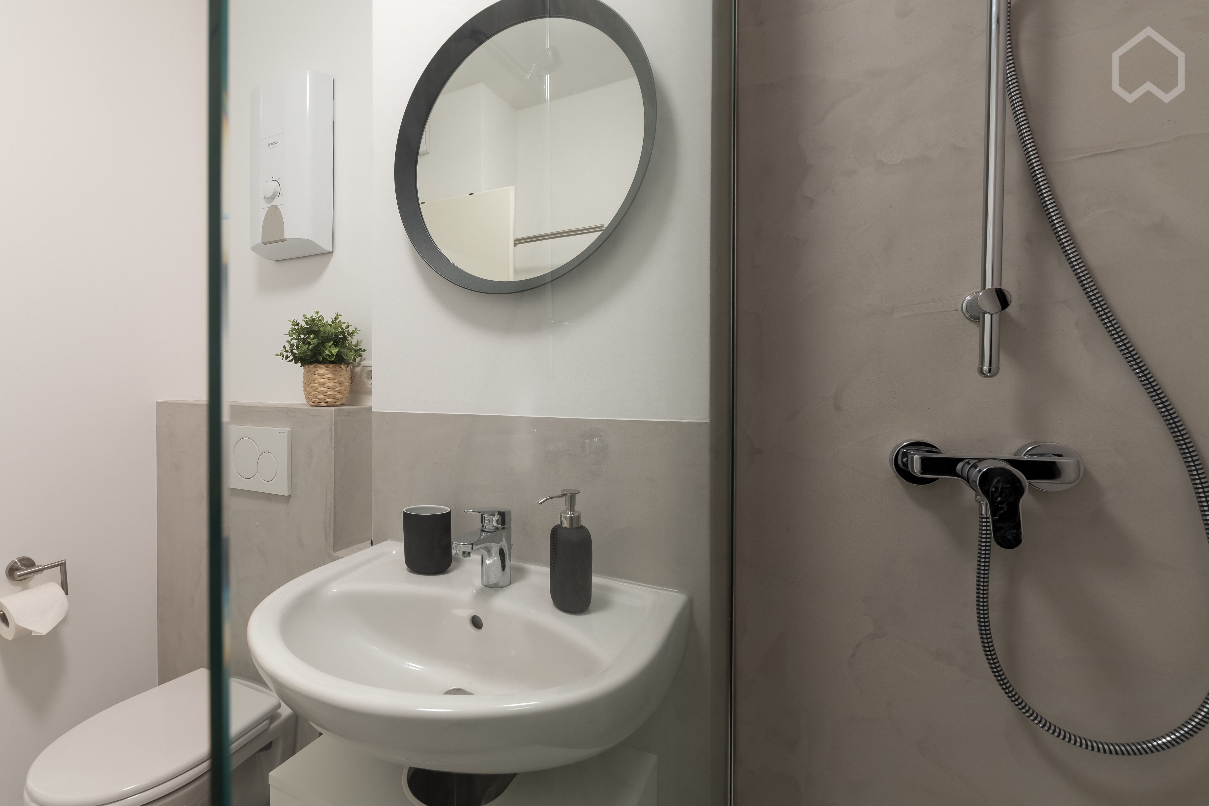 Modern, Completely Renovated Apartment In Braunschweig - Perfect For Commuters To VW/Financial Servi - 8