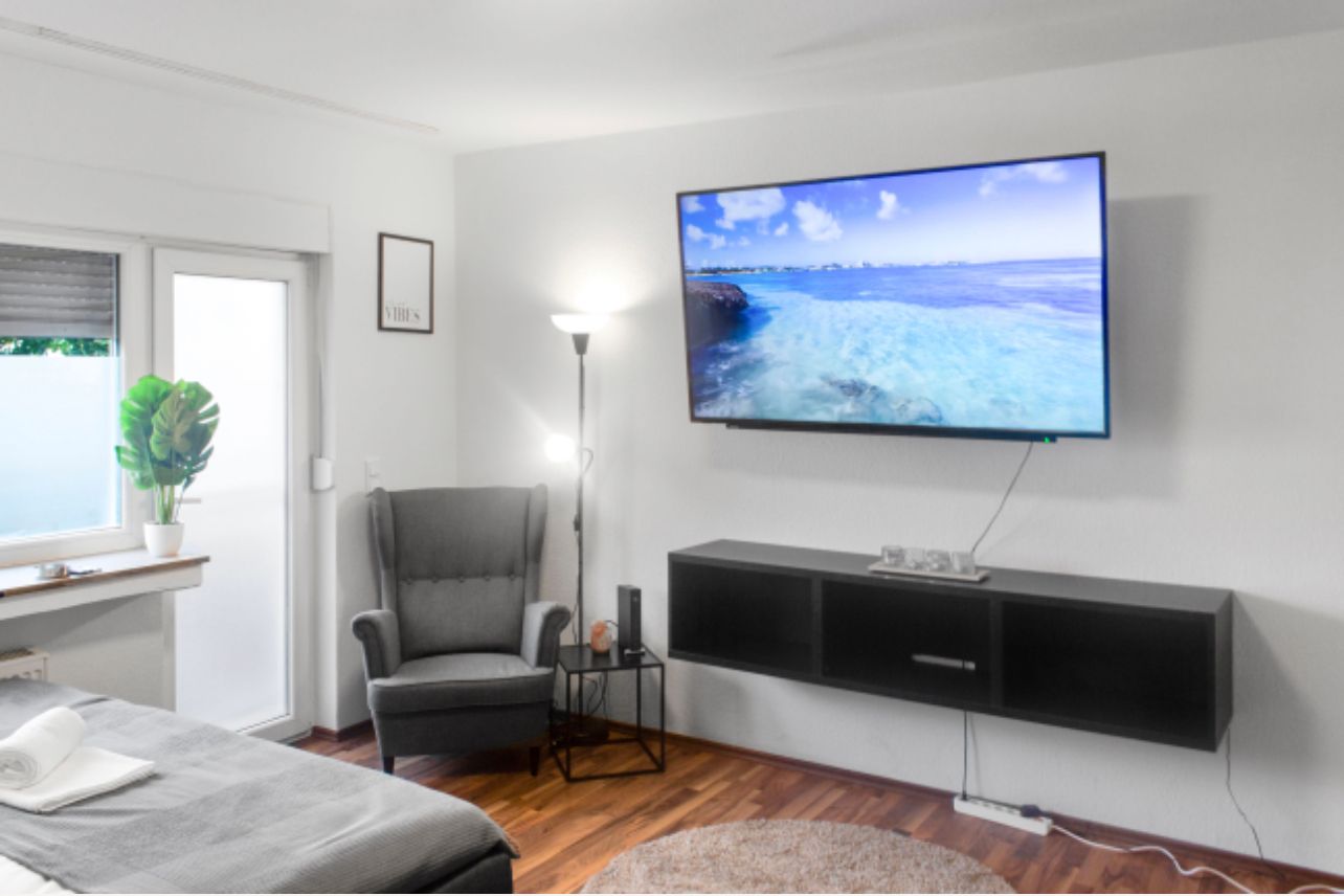 Relax Oasis With 65 SmartTV, Kitchen And Balcony - 13