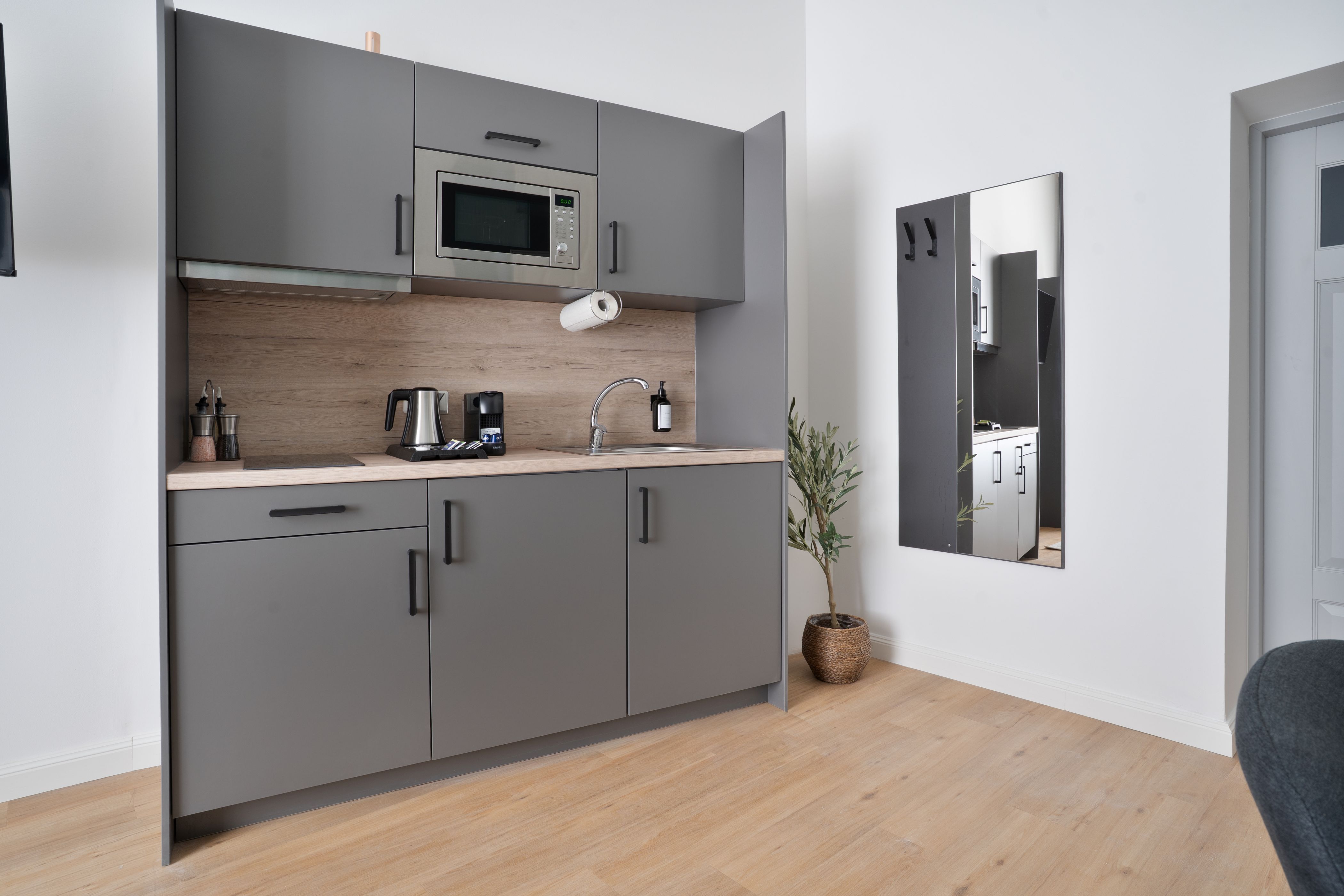 Deluxe Studio In The Center | Kitchen | Wi-Fi - 18