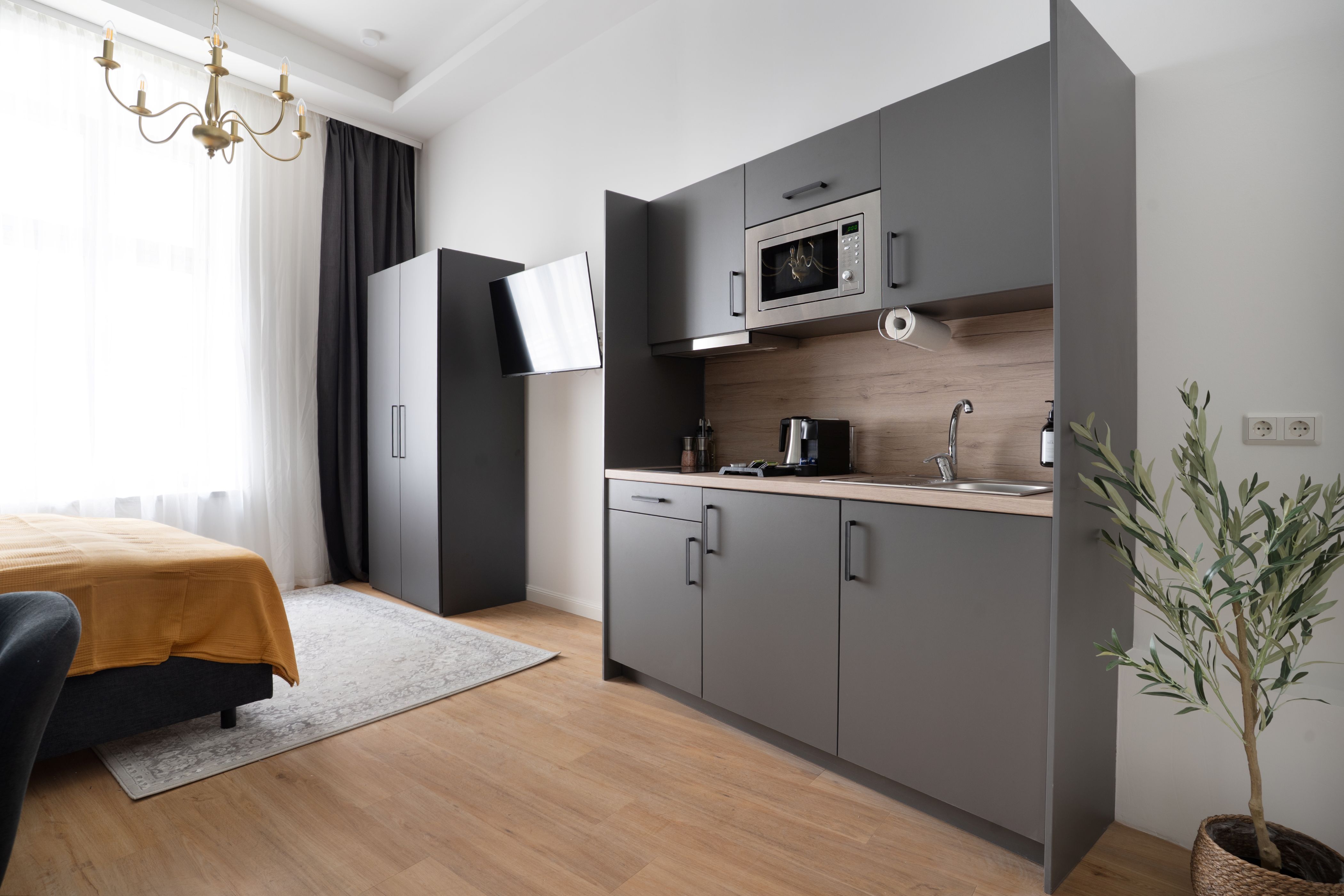 Deluxe Studio In The Center | Kitchen | Wi-Fi - 20