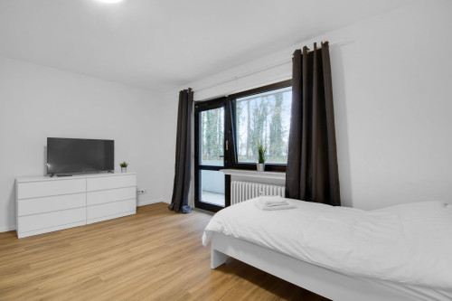 Fully equipped three bedroom apartment with balcony - Gallery - 10