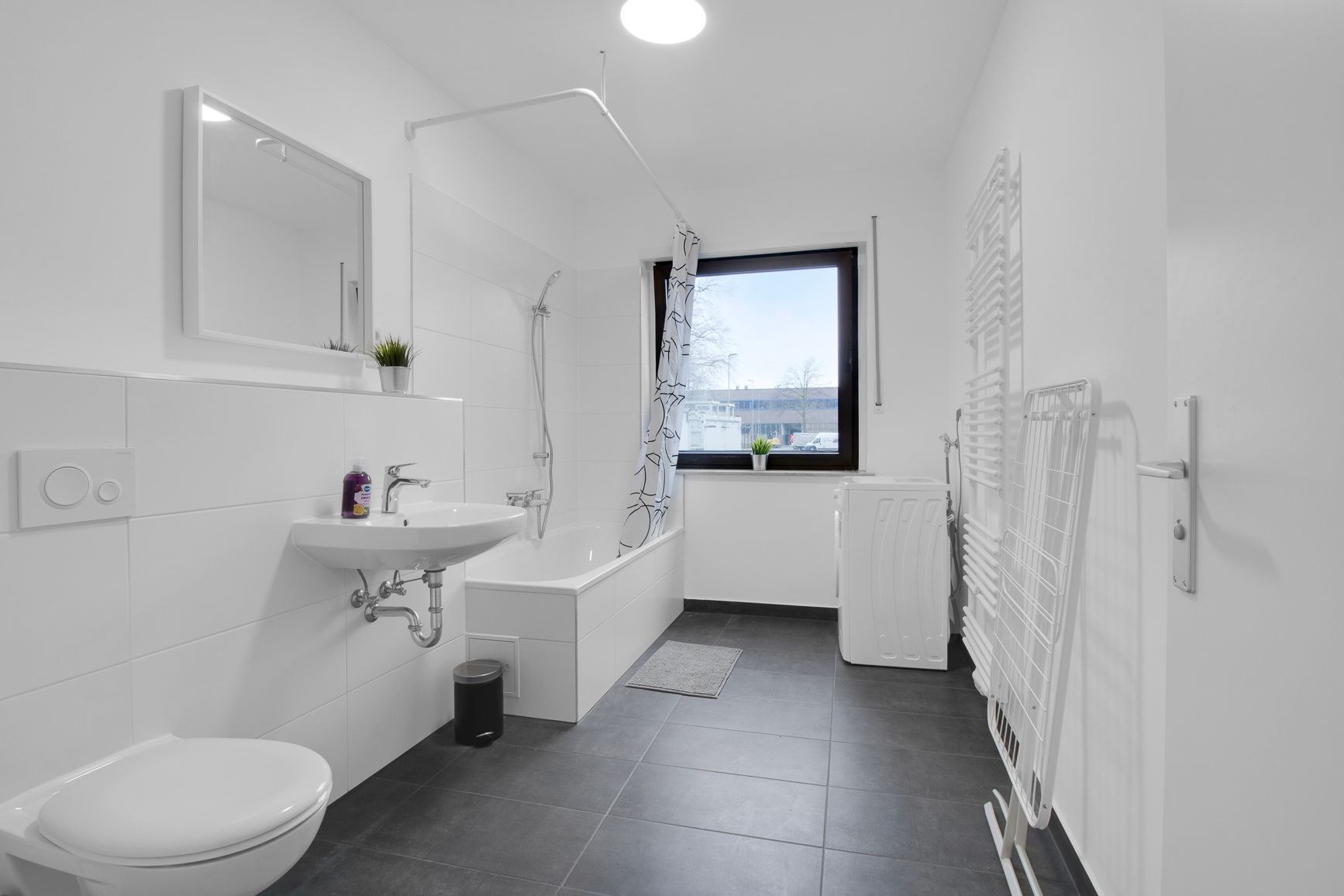 Fully Equipped Three Bedroom Apartment With Balcony - 2