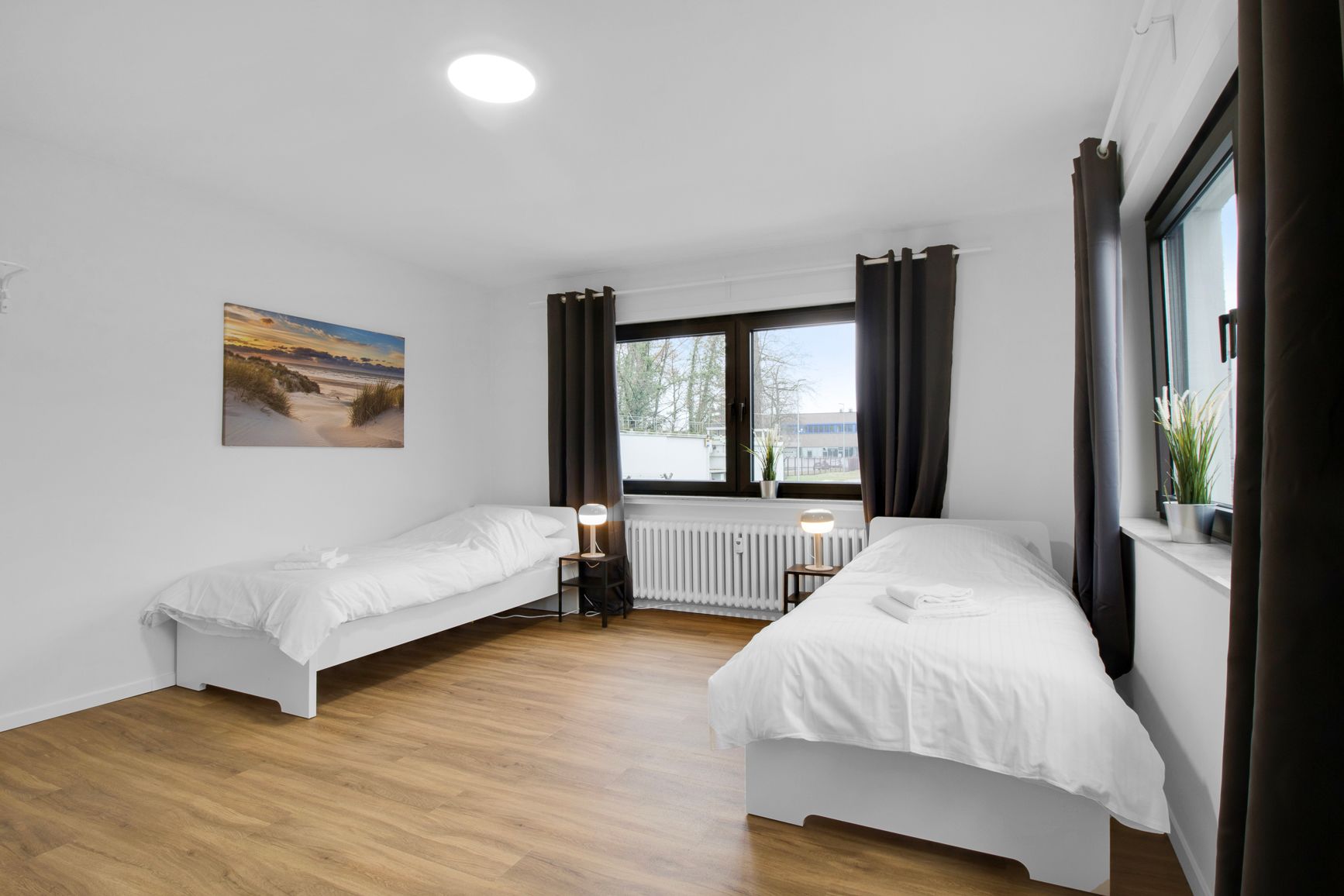 Fully Equipped Three Bedroom Apartment With Balcony - 17