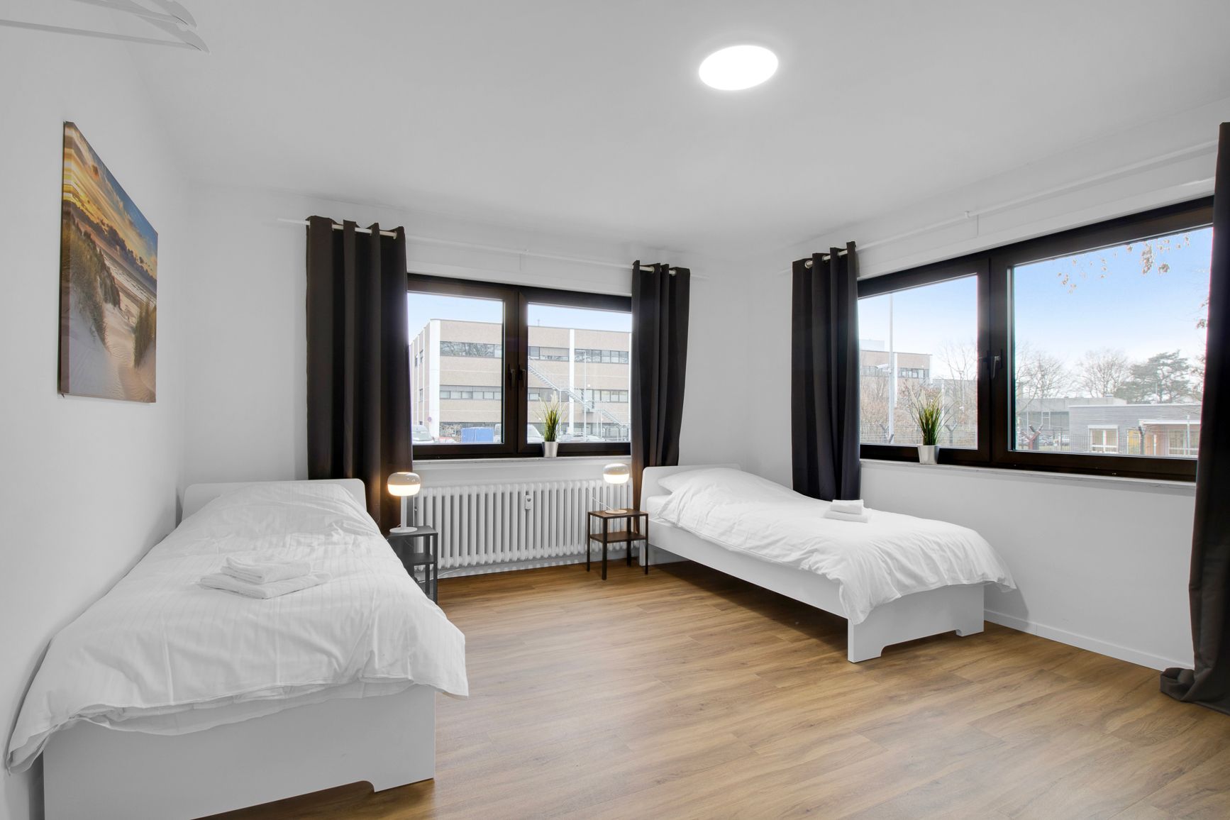 Fully Equipped Three Bedroom Apartment With Balcony - 20