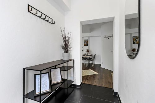 LUXOMES - Spacious Studio for 4 - Kitchen - Parking