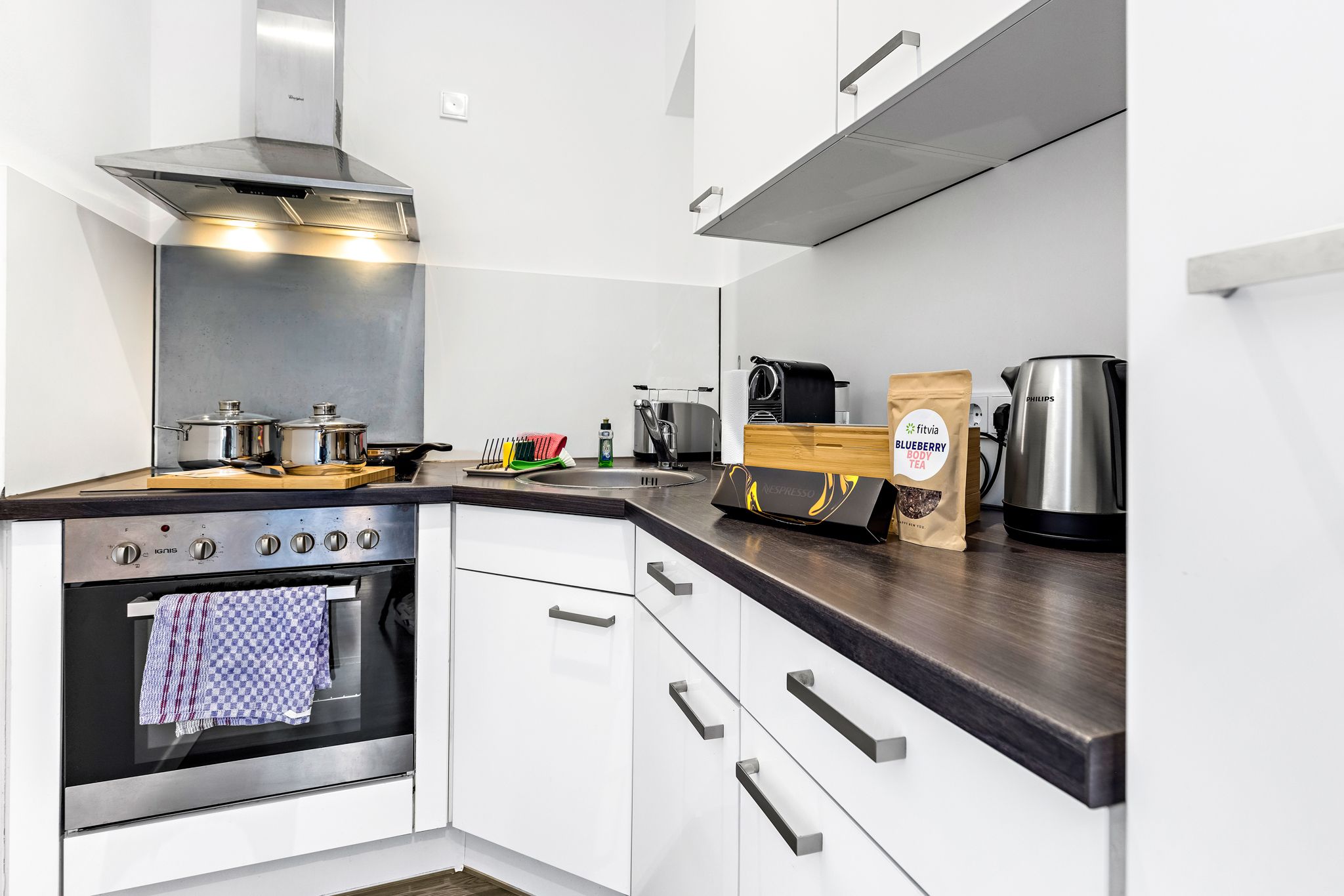 LUXOMES - Spacious Studio For 4 - Kitchen - Parking - 9