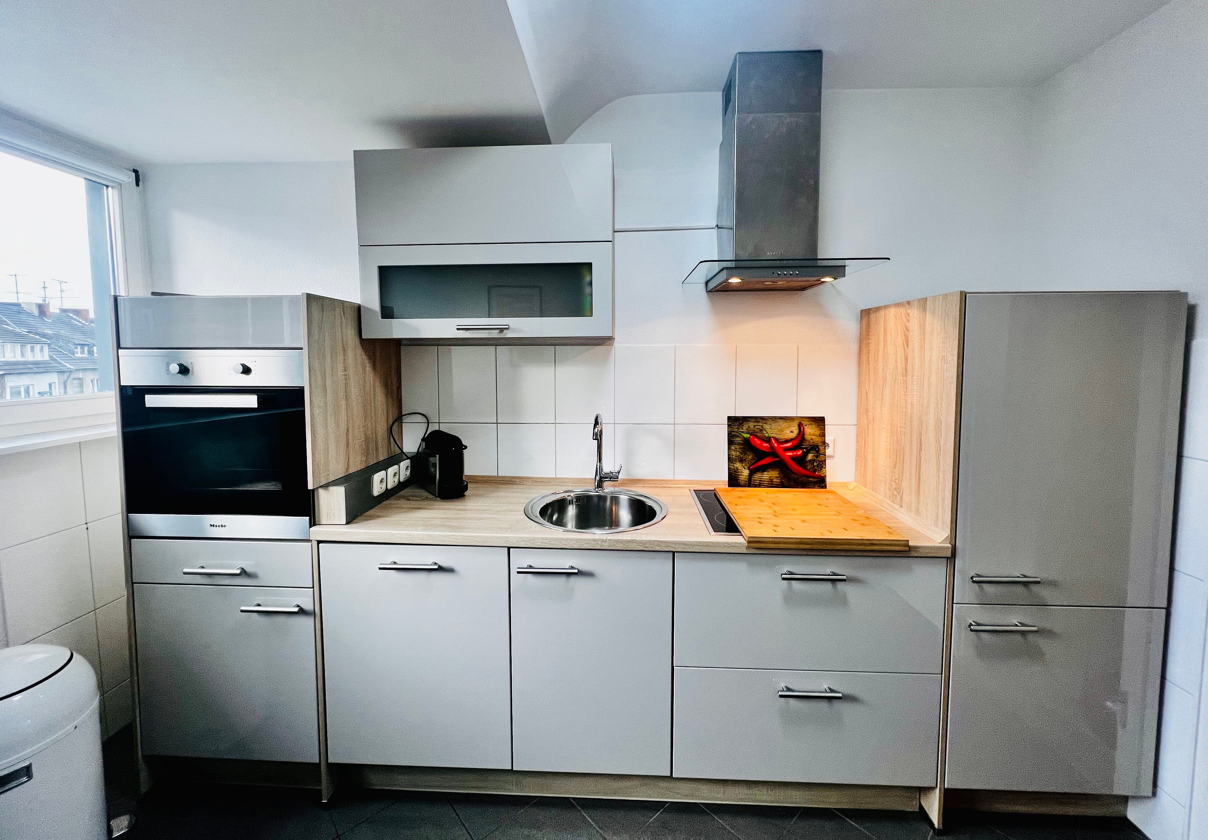 Modern Bright 3-Room Apartment In Central Neuss (approx. 75 M²) – Apartment With All Utlites Include - 32