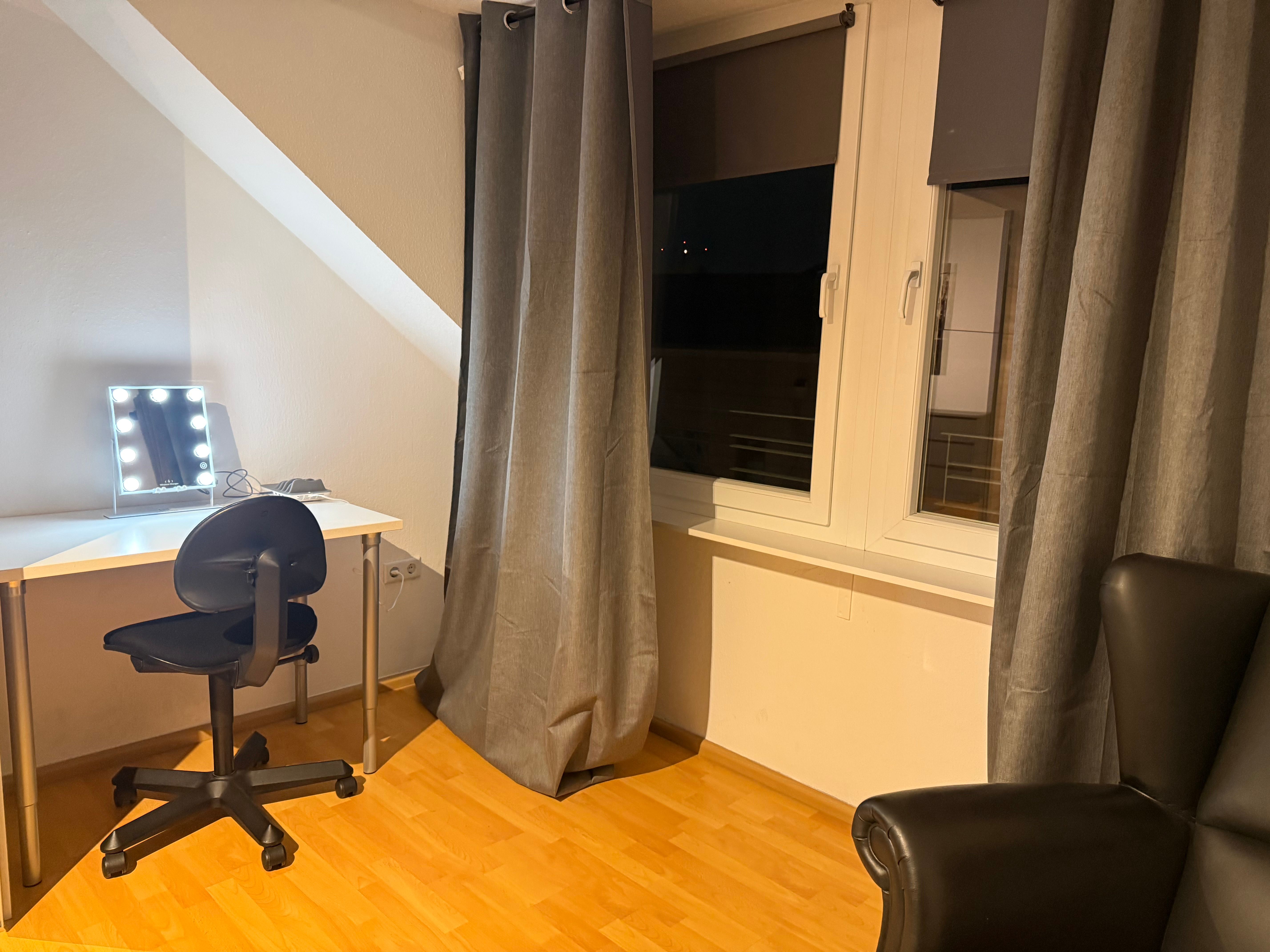 Modern Bright 3-Room Apartment In Central Neuss (approx. 75 M²) – Apartment With All Utlites Include - 13