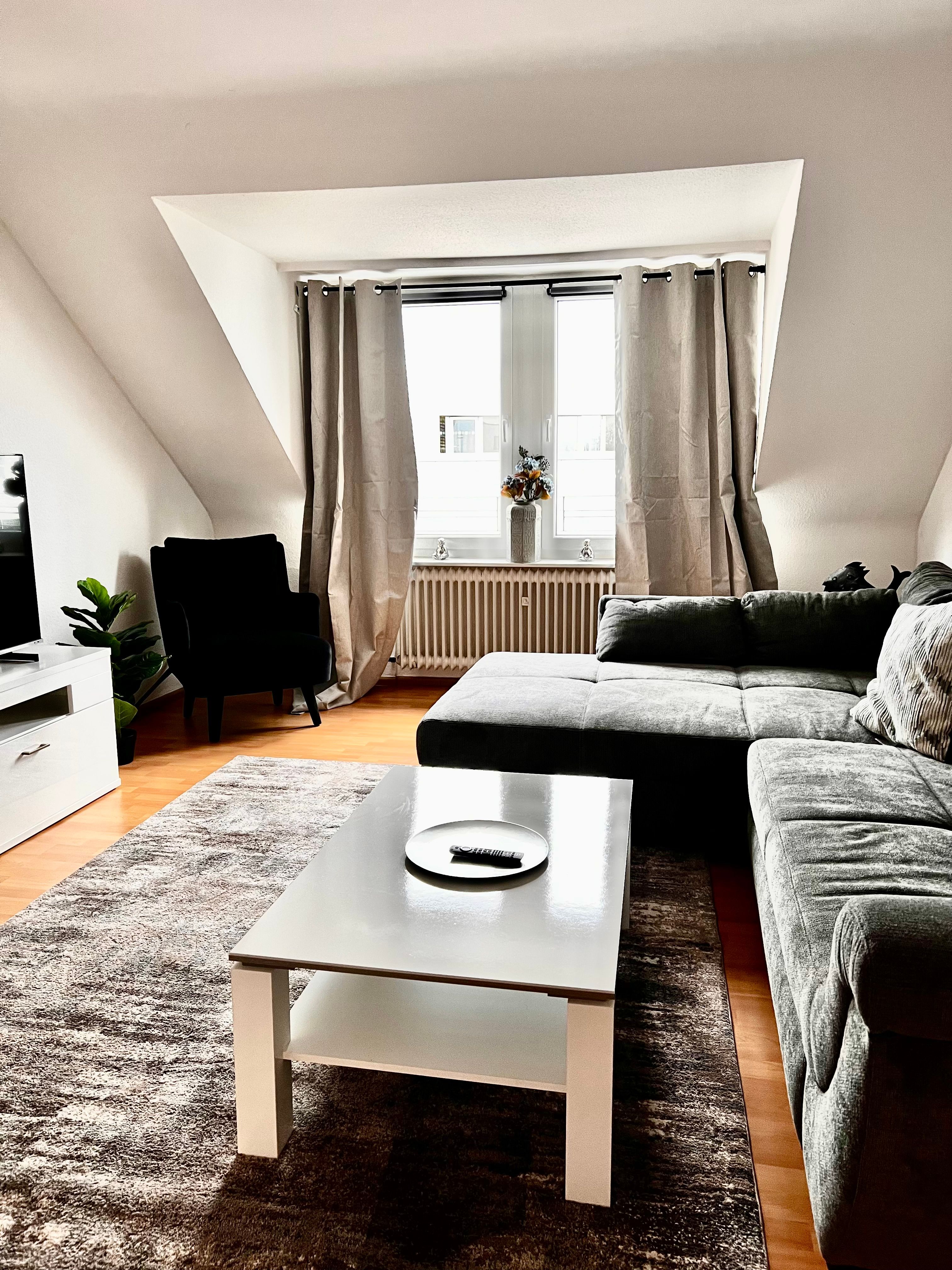 Modern Bright 3-Room Apartment In Central Neuss (approx. 75 M²) – Apartment With All Utlites Include - 11