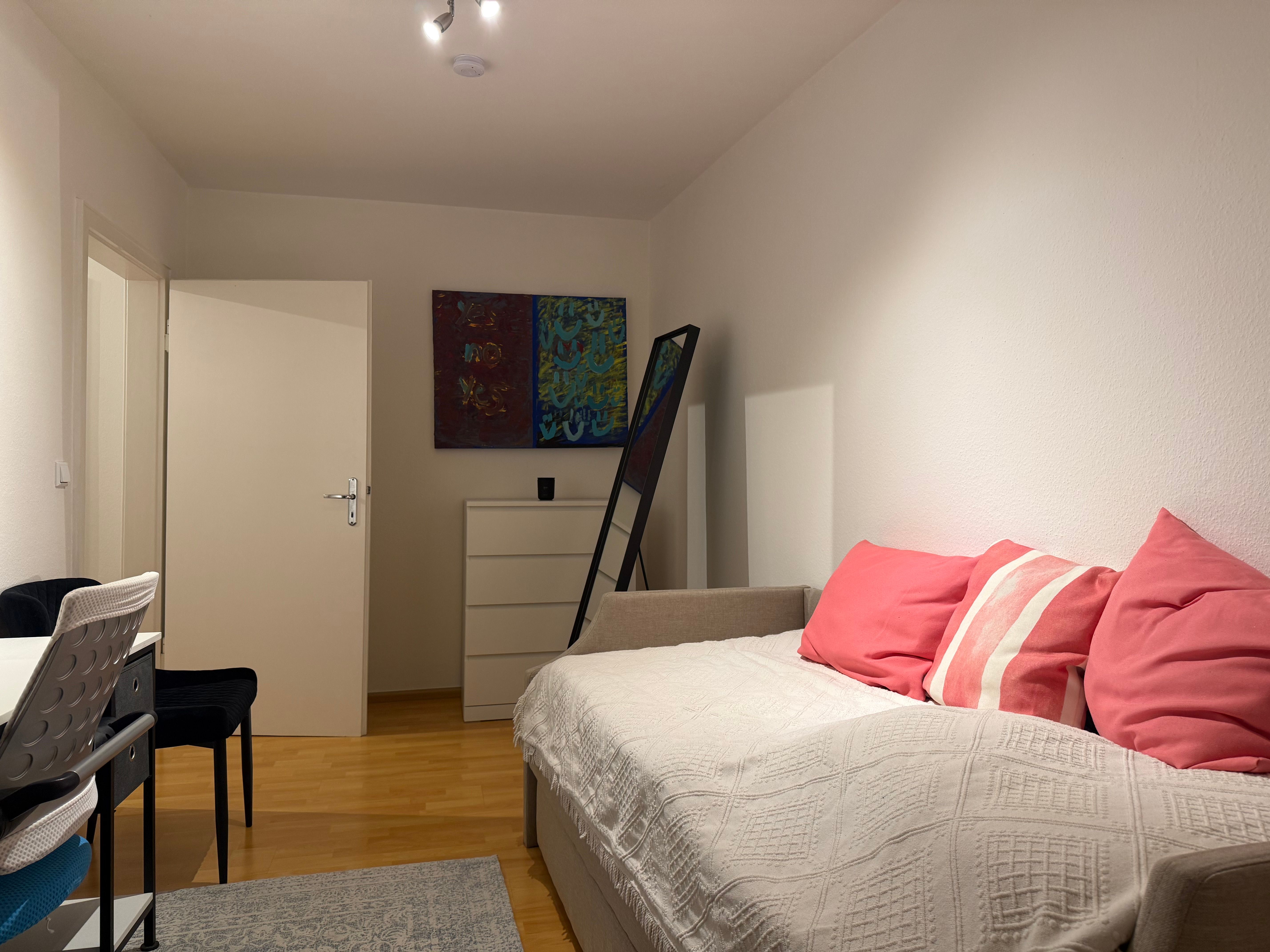 Modern Bright 3-Room Apartment In Central Neuss (approx. 75 M²) – Apartment With All Utlites Include - 27