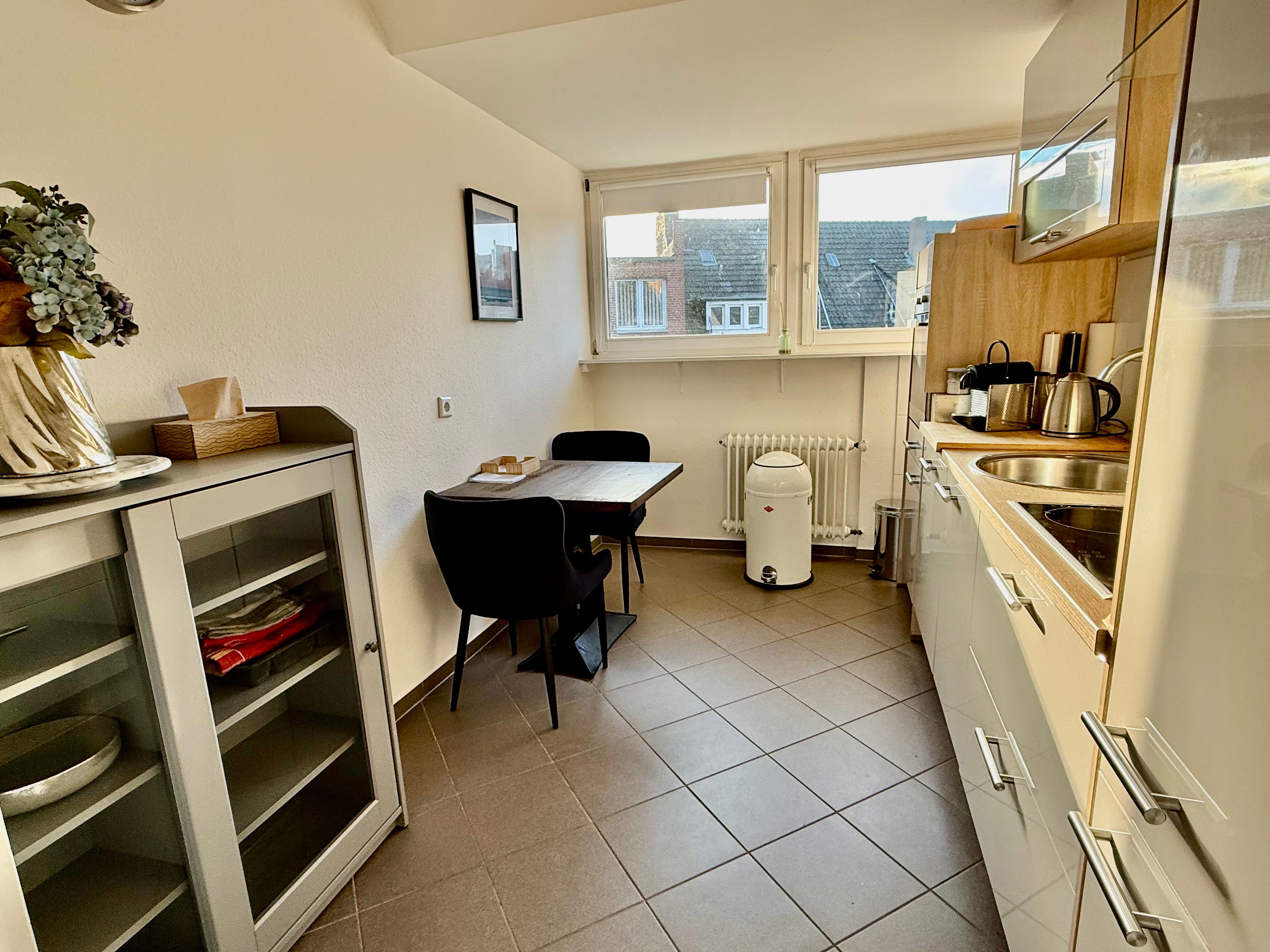 Modern Bright 3-Room Apartment In Central Neuss (approx. 75 M²) – Apartment With All Utlites Include - 4
