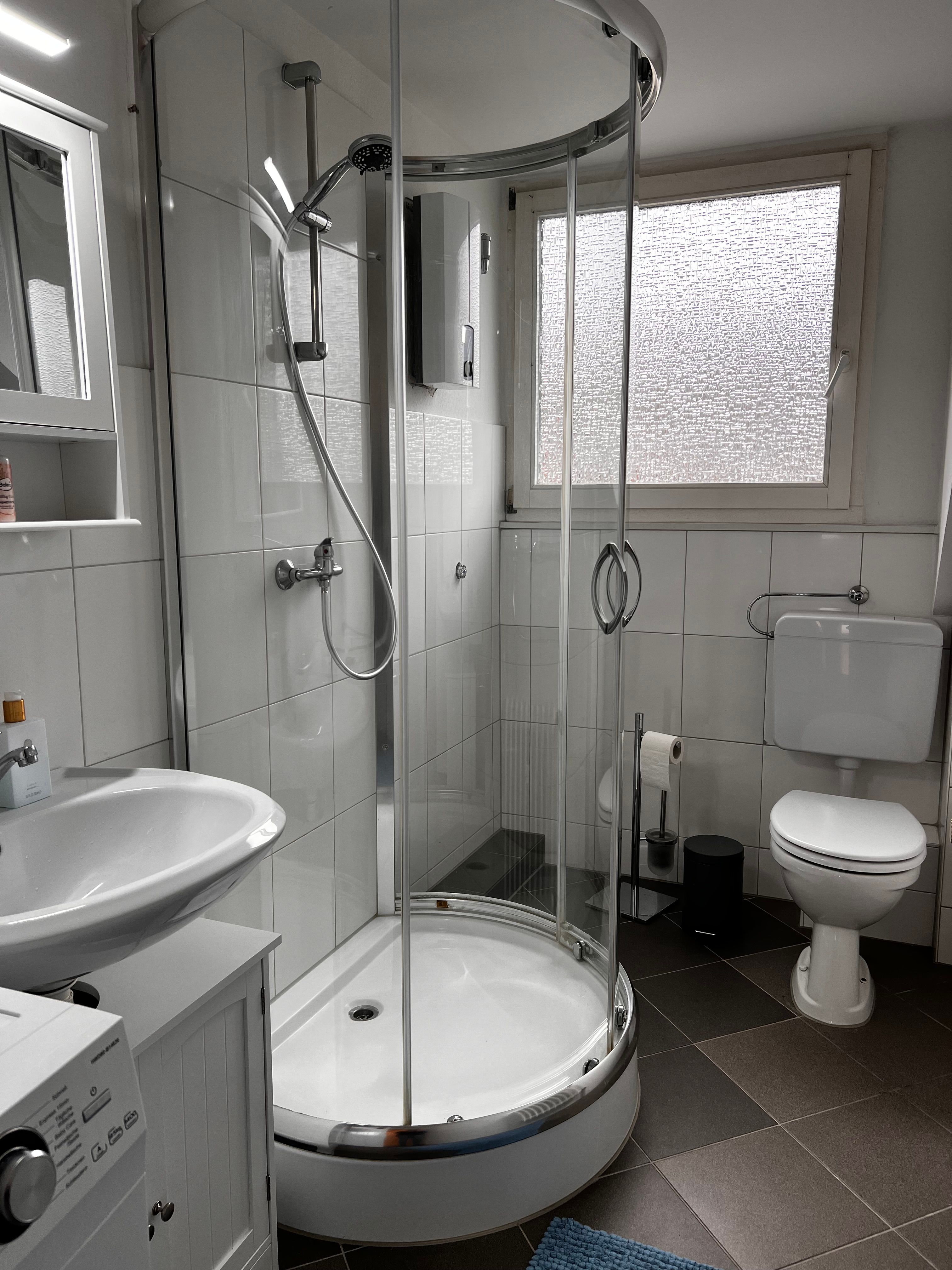Modern Bright 3-Room Apartment In Central Neuss (approx. 75 M²) – Apartment With All Utlites Include - 29