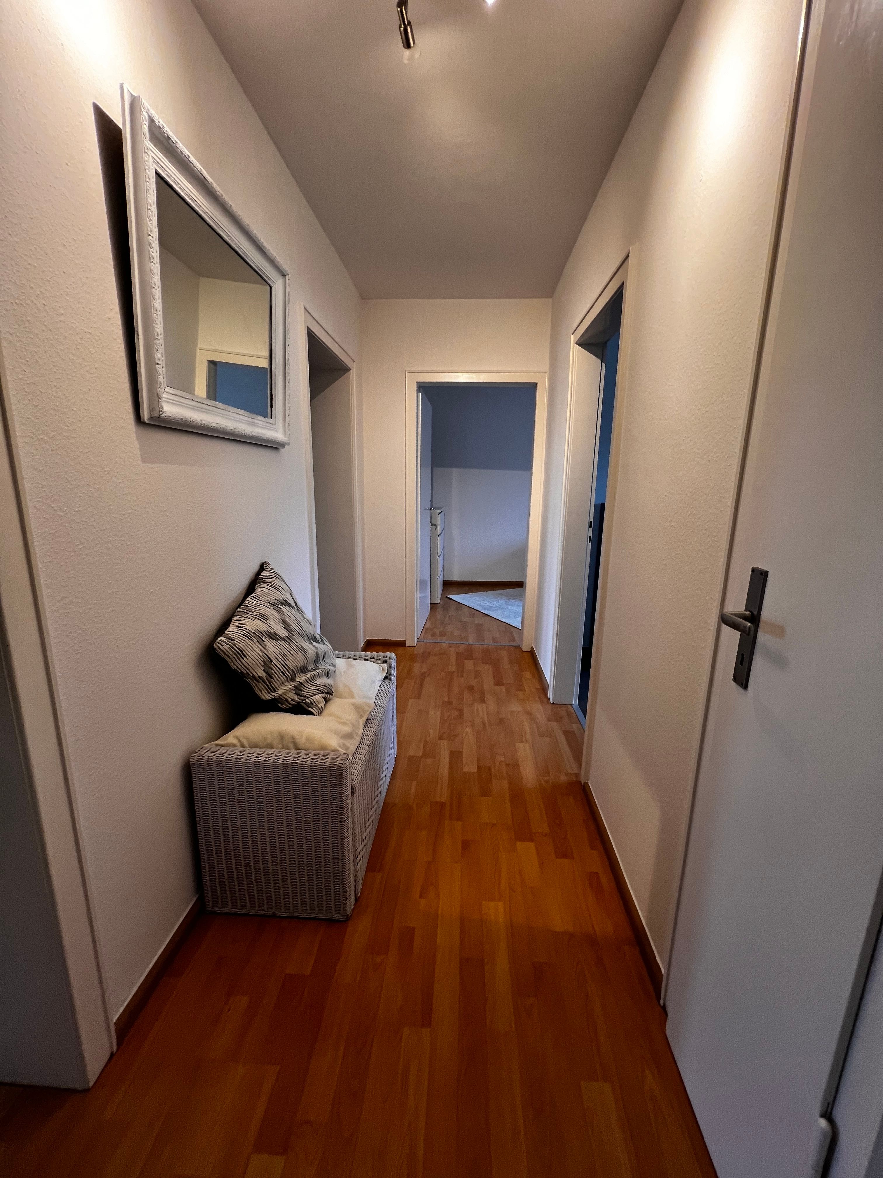 Modern Bright 3-Room Apartment In Central Neuss (approx. 75 M²) – Apartment With All Utlites Include - 33