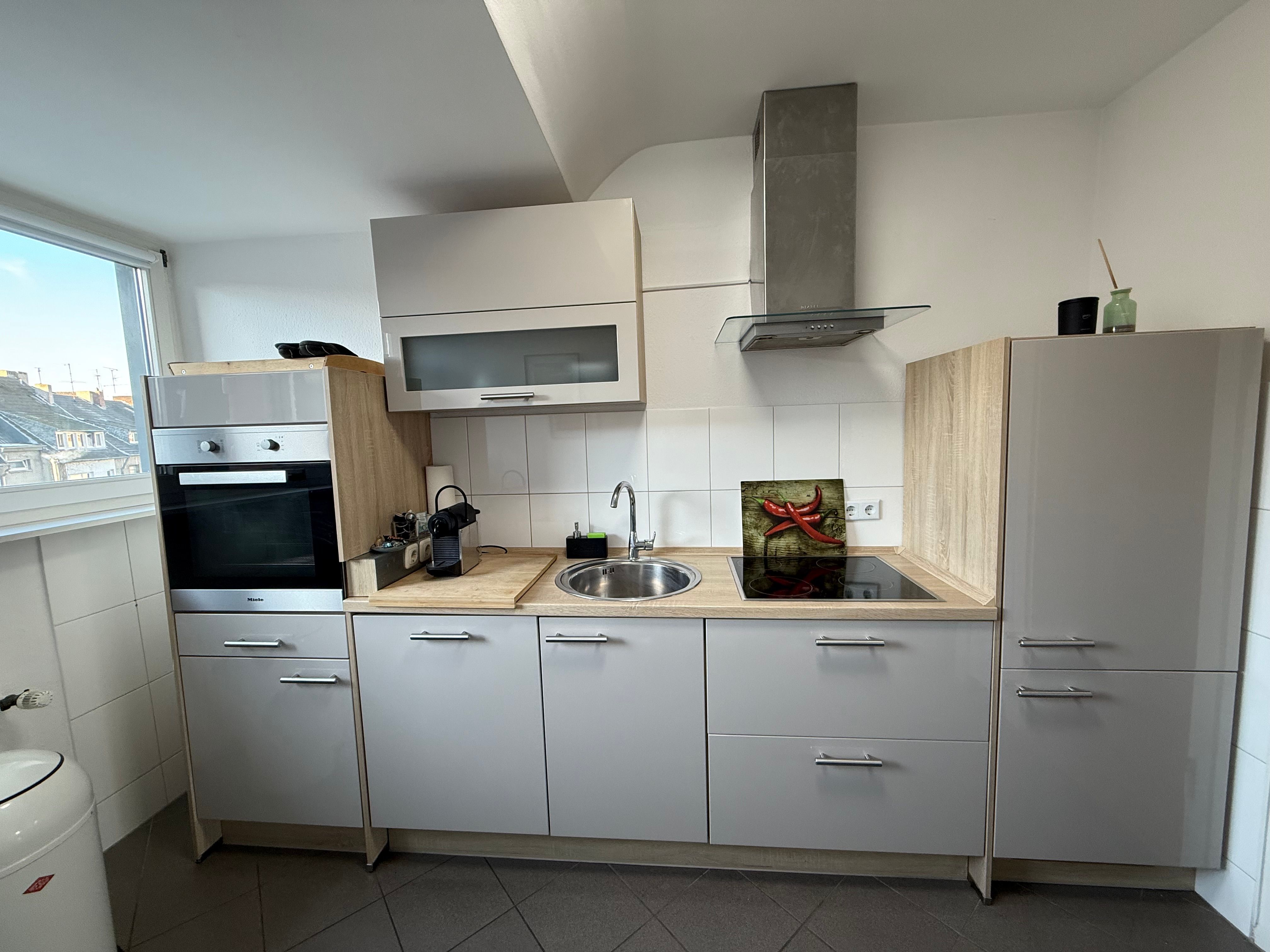 Modern Bright 3-Room Apartment In Central Neuss (approx. 75 M²) – Apartment With All Utlites Include - 23