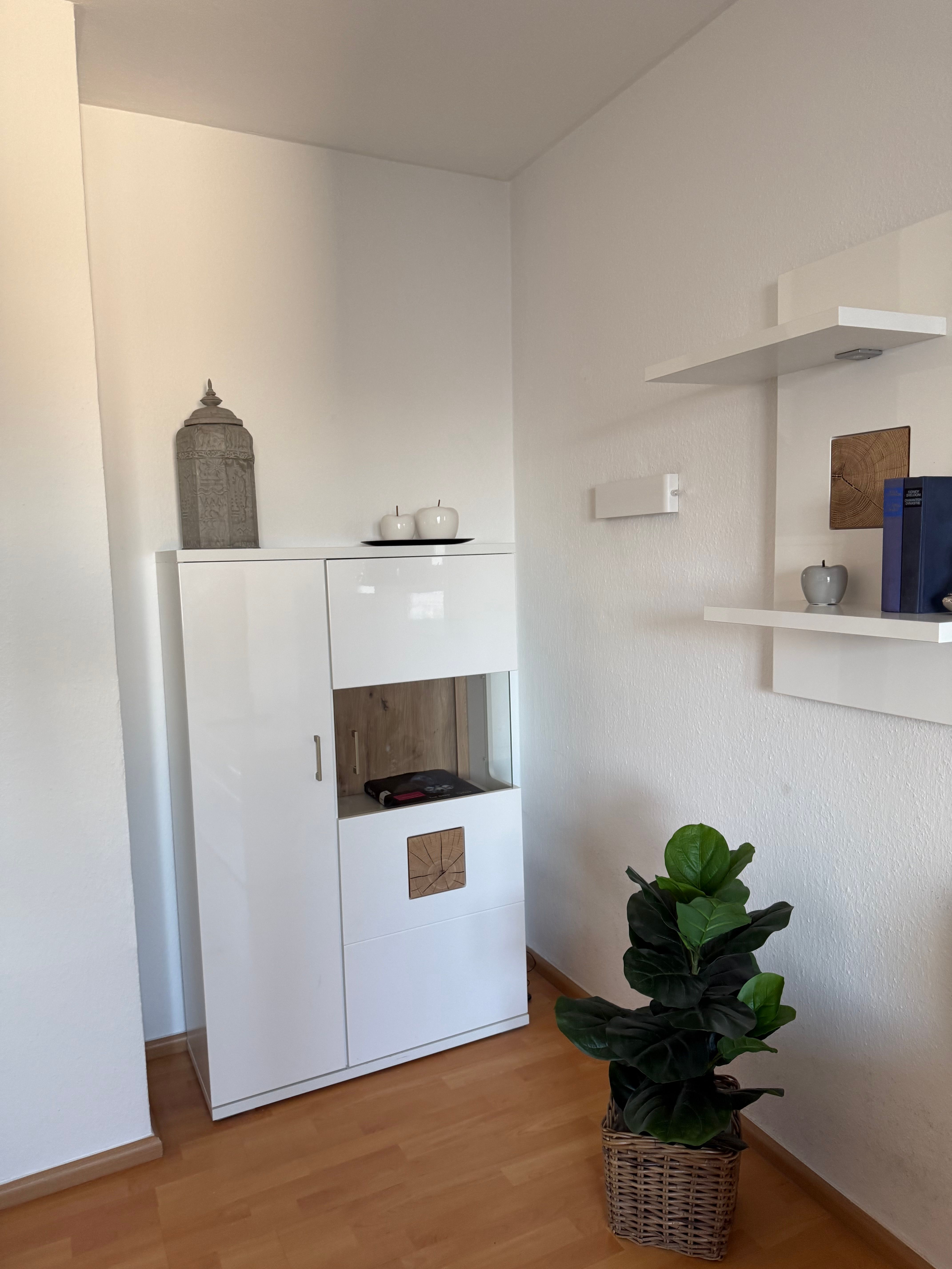 Modern Bright 3-Room Apartment In Central Neuss (approx. 75 M²) – Apartment With All Utlites Include - 22