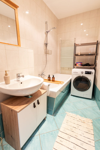 StadtNatur Apartment at Küchwald - with balcony, streaming TV, bathtub, workplace - Gallery - 14