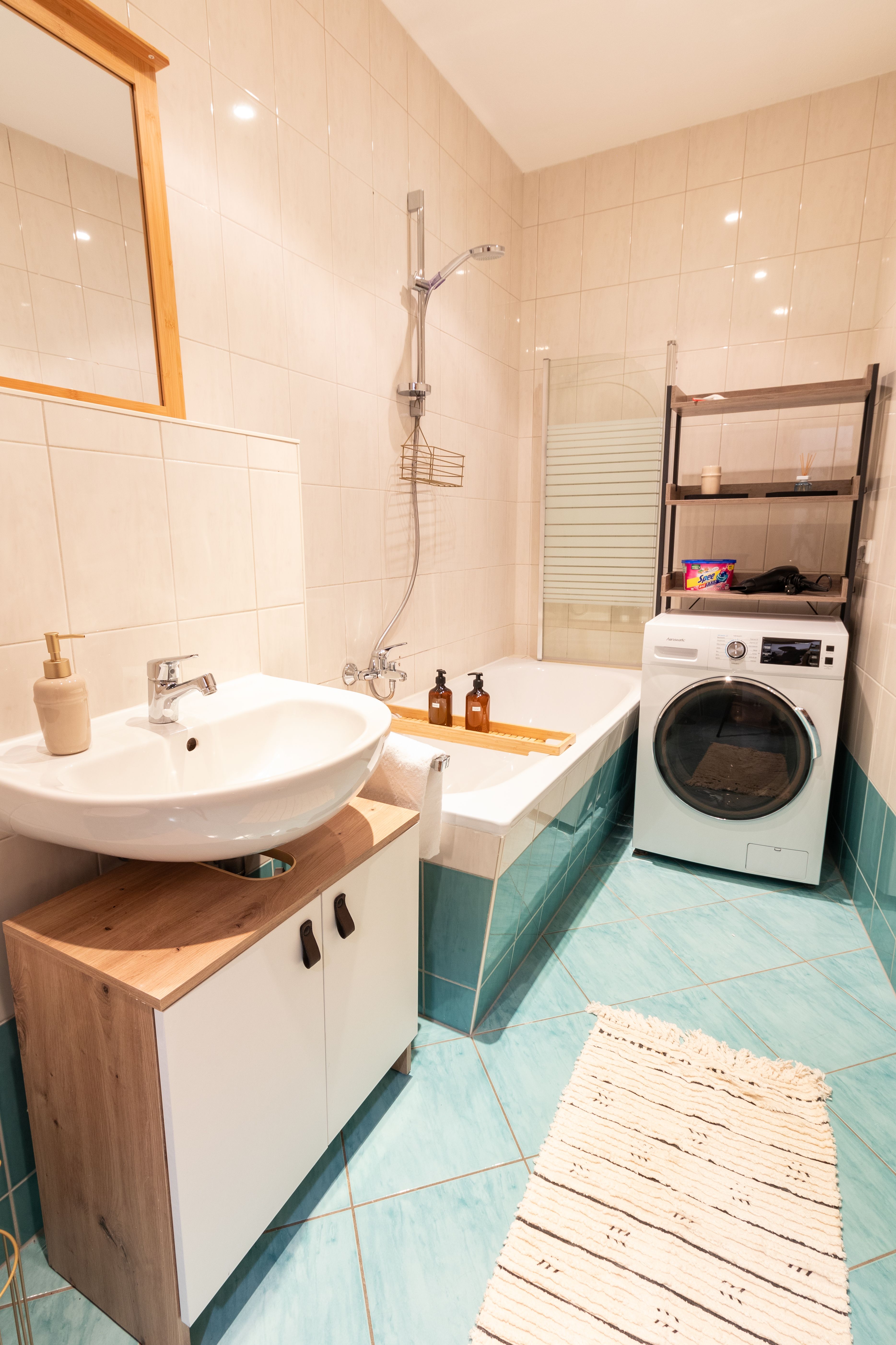 StadtNatur Apartment At Küchwald - With Balcony, Streaming TV, Bathtub, Workplace - 1