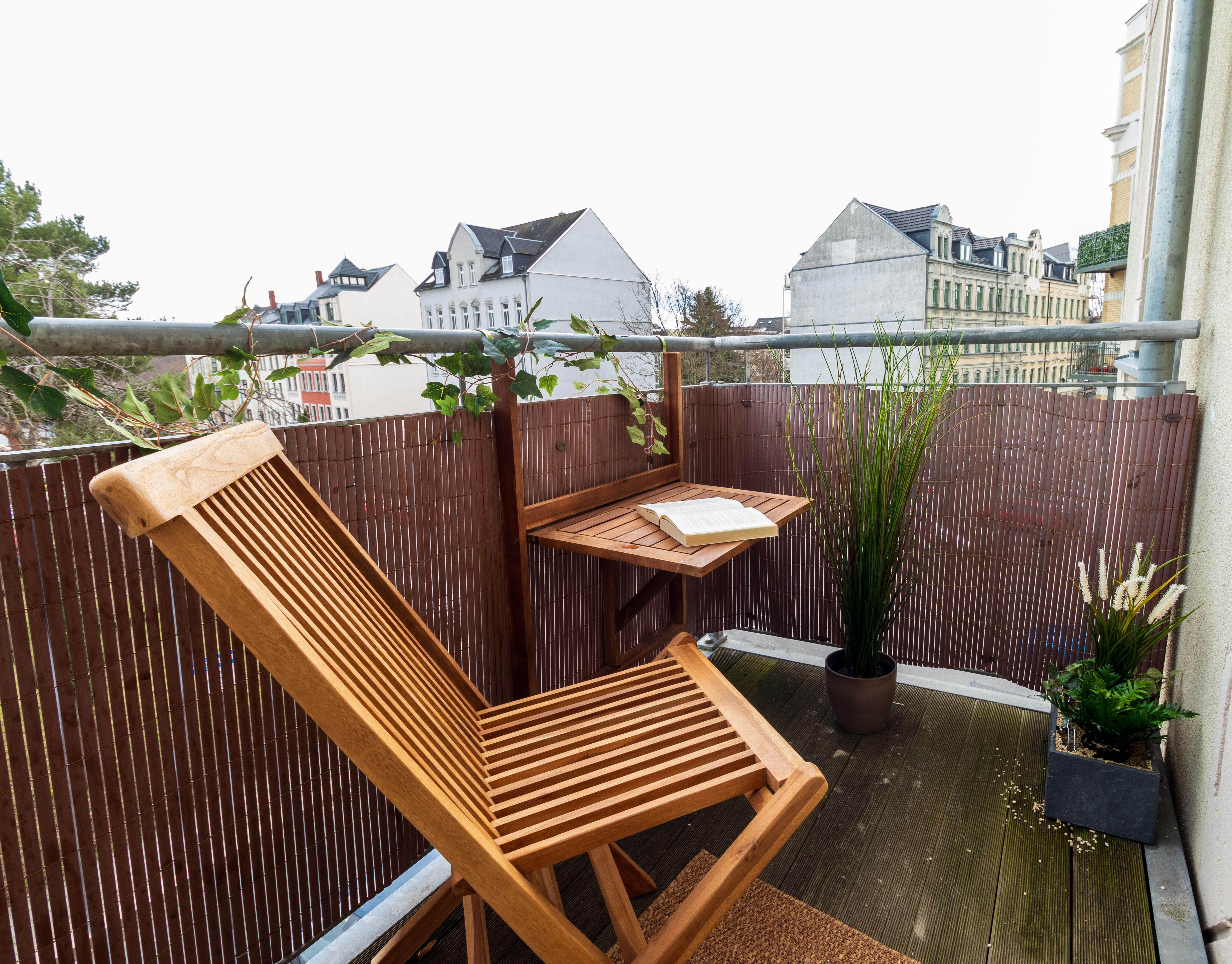 StadtNatur Apartment At Küchwald - With Balcony, Streaming TV, Bathtub, Workplace - 2