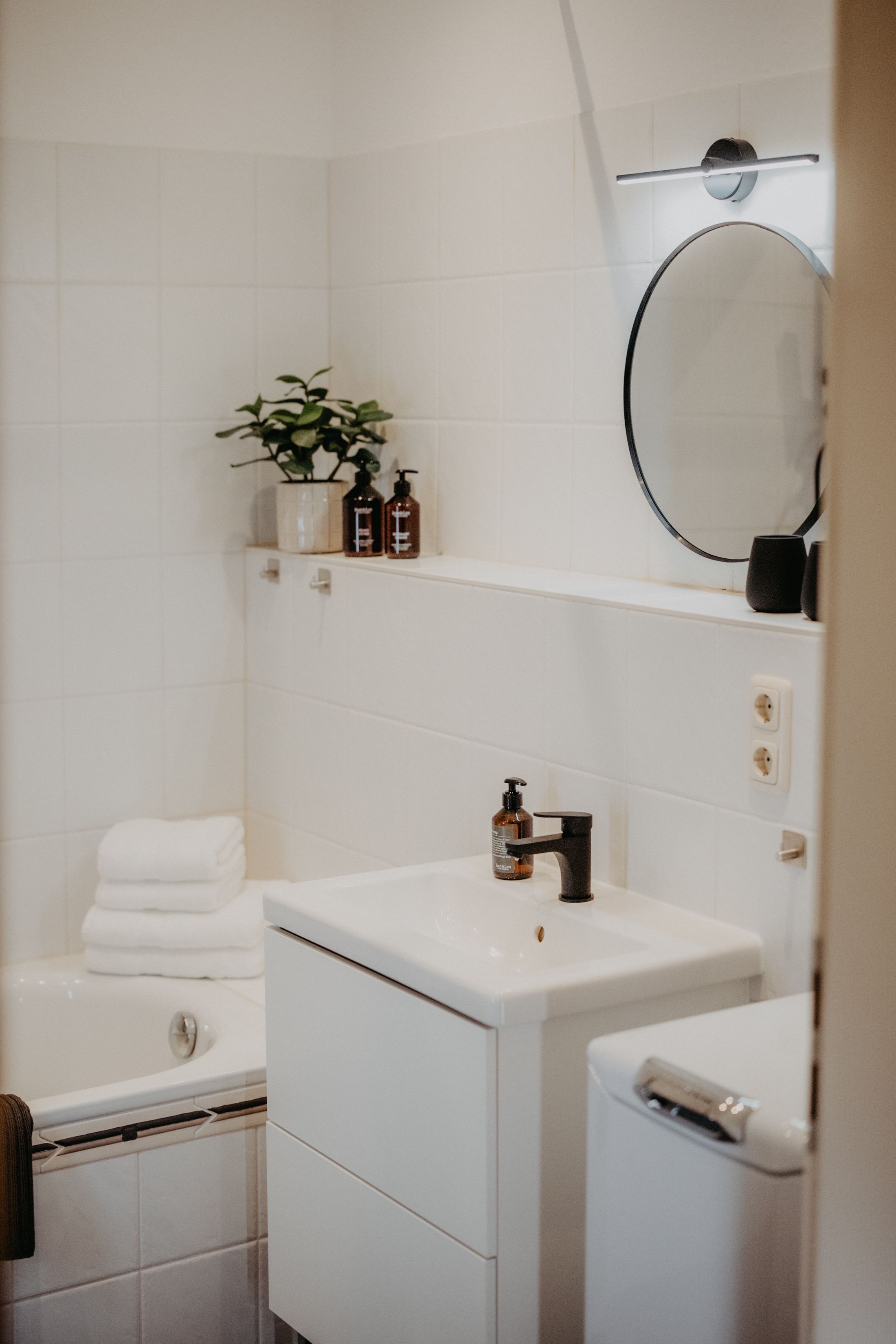  Elegant | 2 Rooms | Balcony | 2 Smart TVs  -  Elegant | 2 Rooms | Balcony | 2 Smart TVs  - Gallery -  6