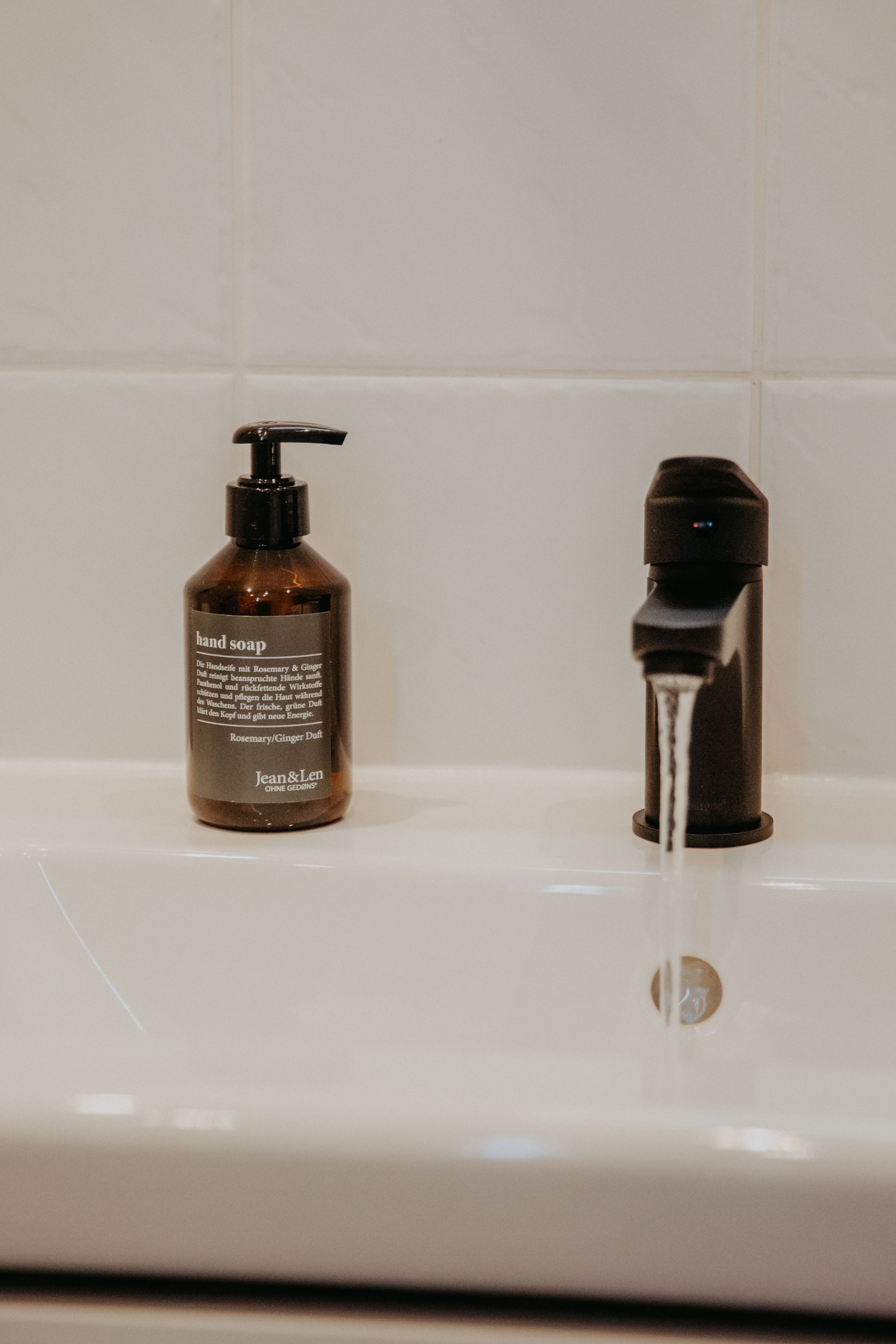 Elegant | 2 Rooms | Balcony | 2 Smart TVs - Elegant | 2 Rooms | Balcony | 2 Smart TVs - Gallery - 14