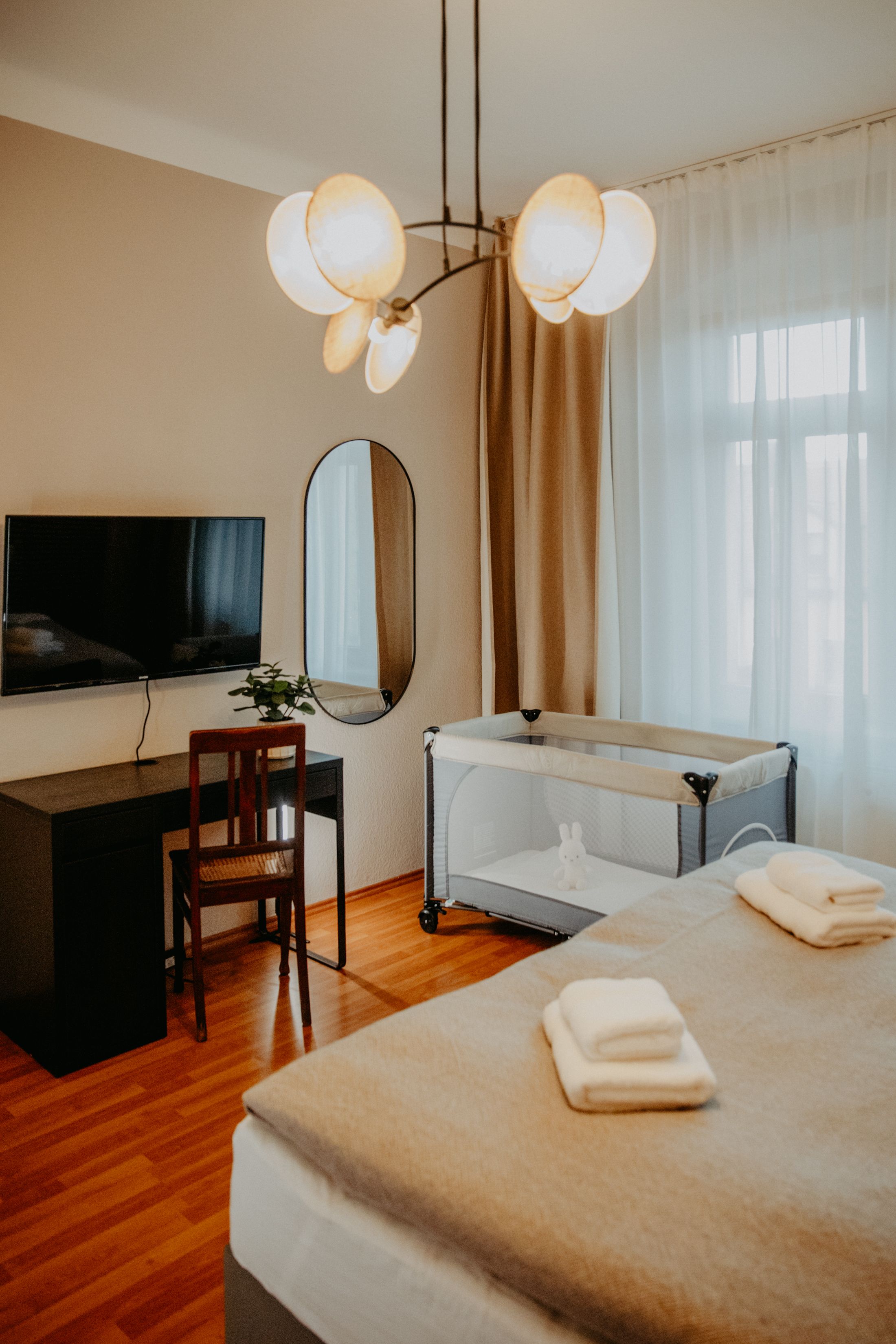  Elegant | 2 Rooms | Balcony | 2 Smart TVs  -  Elegant | 2 Rooms | Balcony | 2 Smart TVs  - Gallery -  19