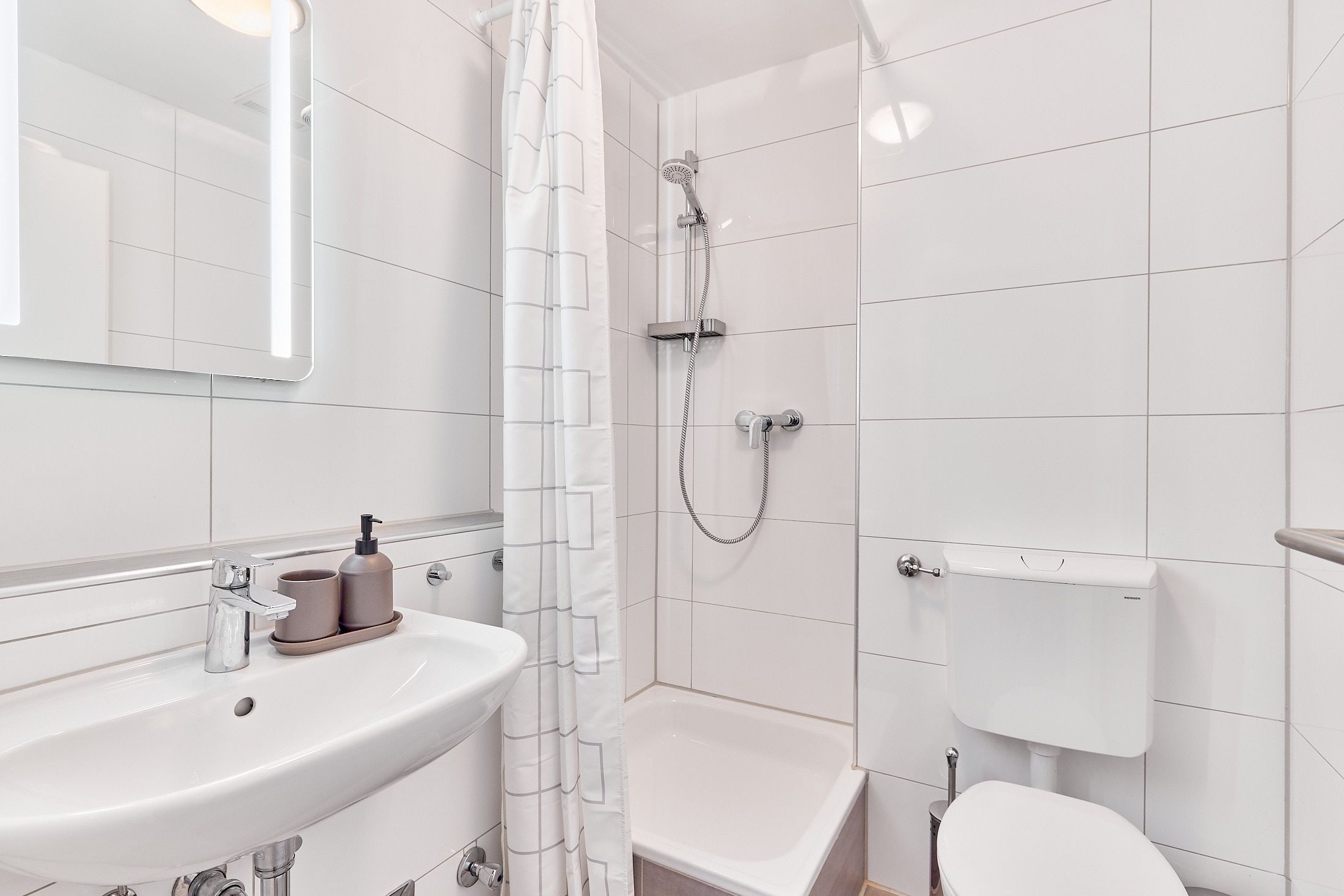  Quiet, Great Suite In Kaiserslautern  -  Quiet, great suite in Kaiserslautern  - Gallery -  2