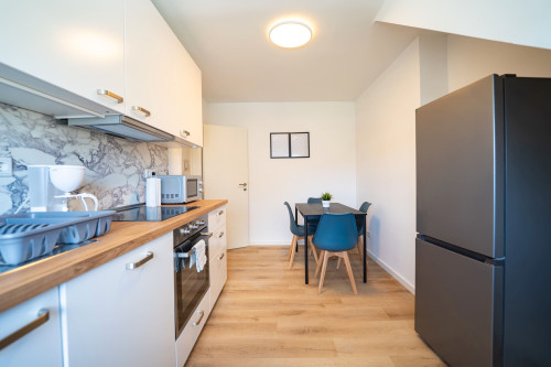 Modern Studio Apartment – 61 m² Near the City Center in Remscheid – Fully Furnished, No Deposit, Cleaning Service, City Registration!