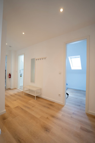 Modern Studio Apartment – 61 m² Near the City Center in Remscheid – Fully Furnished, No Deposit, Cleaning Service, City Registration!